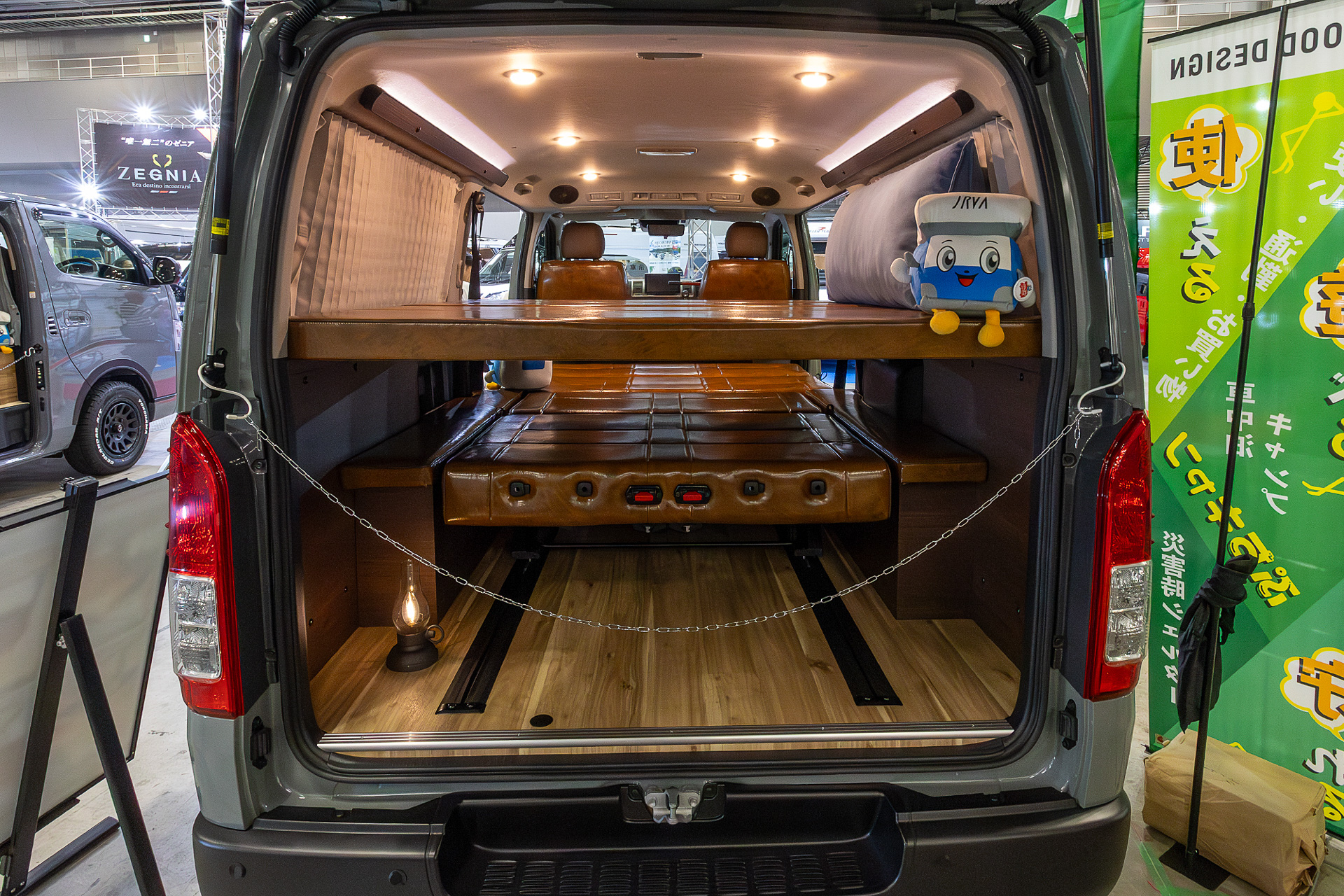 ファミリー向けのキャンピングカーでは装備が豪華になることも多いが、オートキャンプでは過剰装備になるし、装備が多ければ車両価格も上がる。その点、7Gアソートはちょうどいい