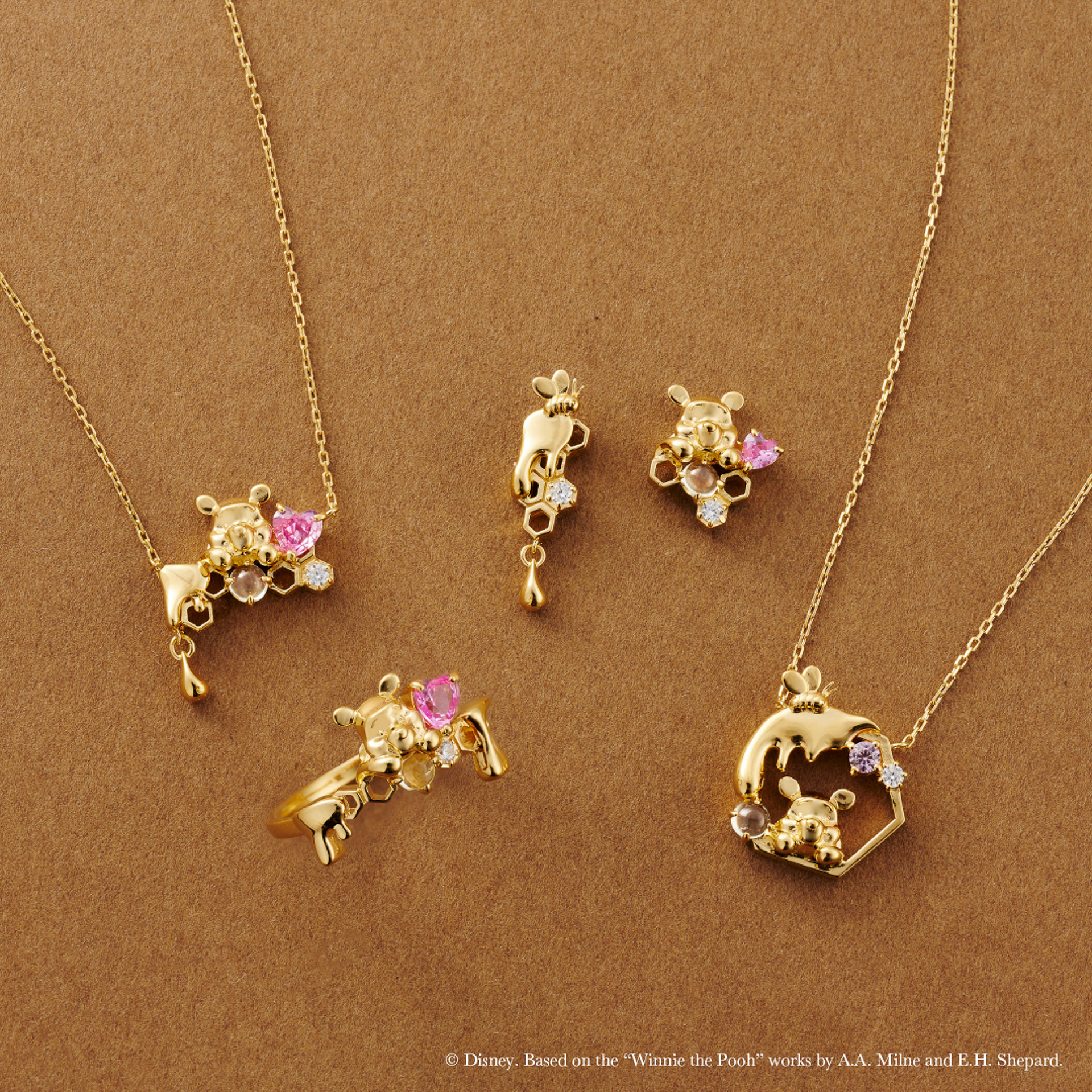 「ネックレス」（2万2000円〜2万4200円）、「ピアス」（2万2000円）、「リング」（2万2000円）