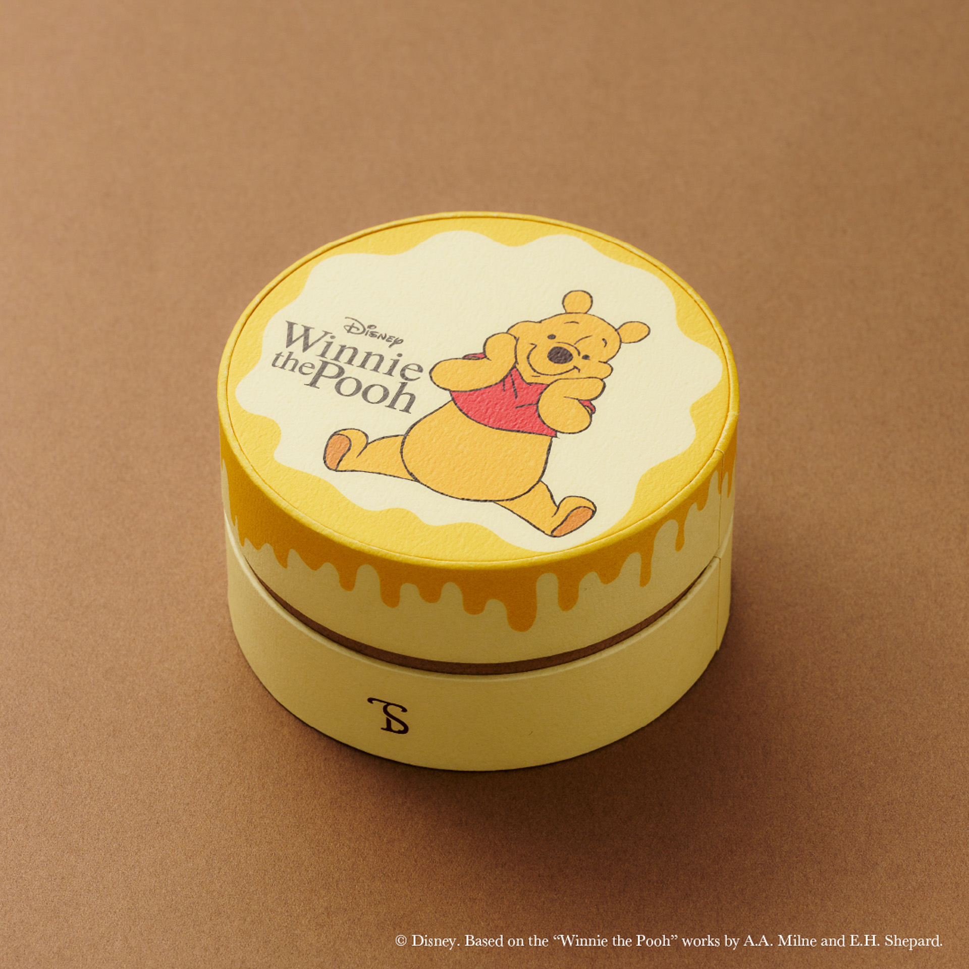 オリジナルのジュエリーボックス付き