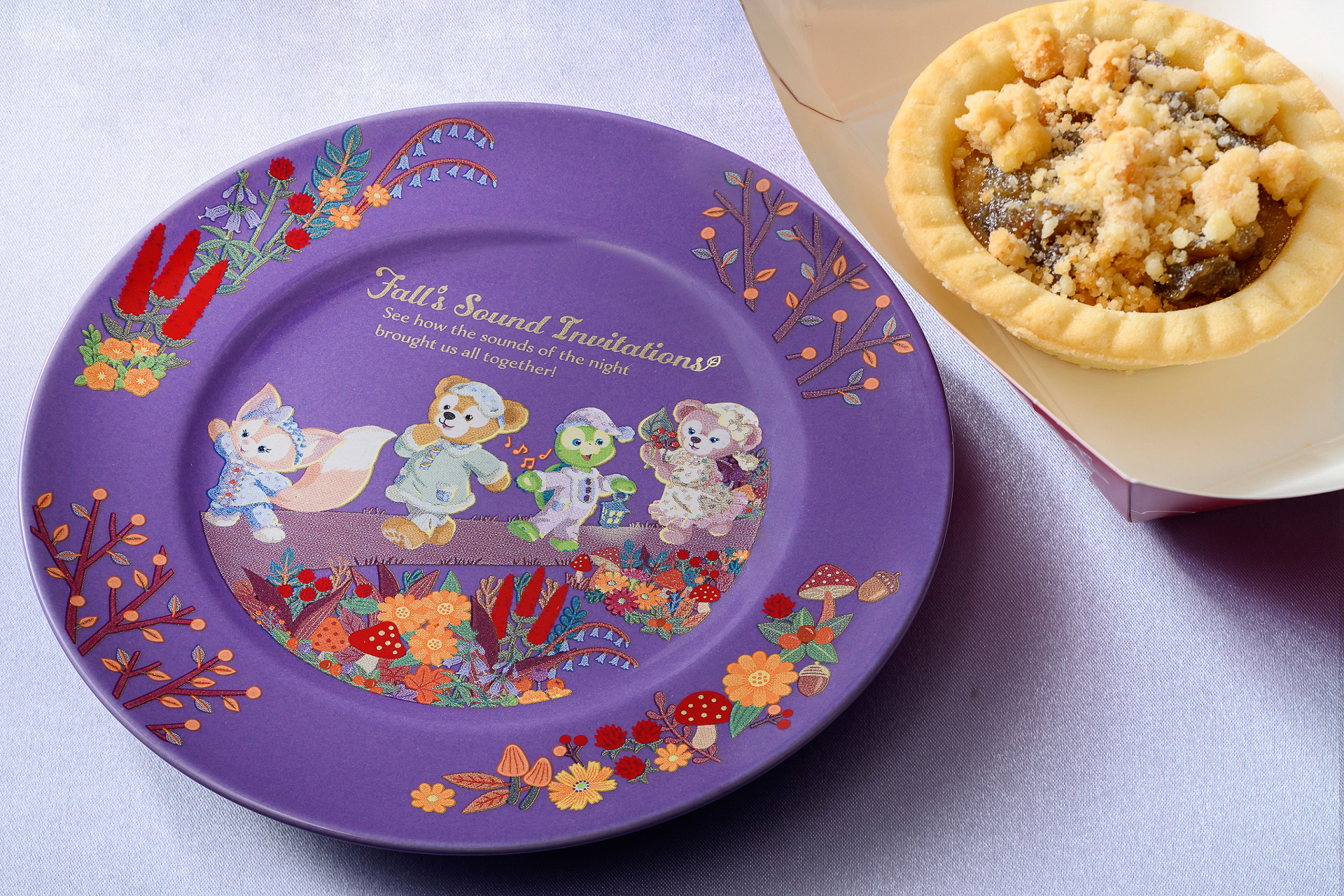 「マロンタルト」（550円）、＋750円でスーベニアプレート付きにできる