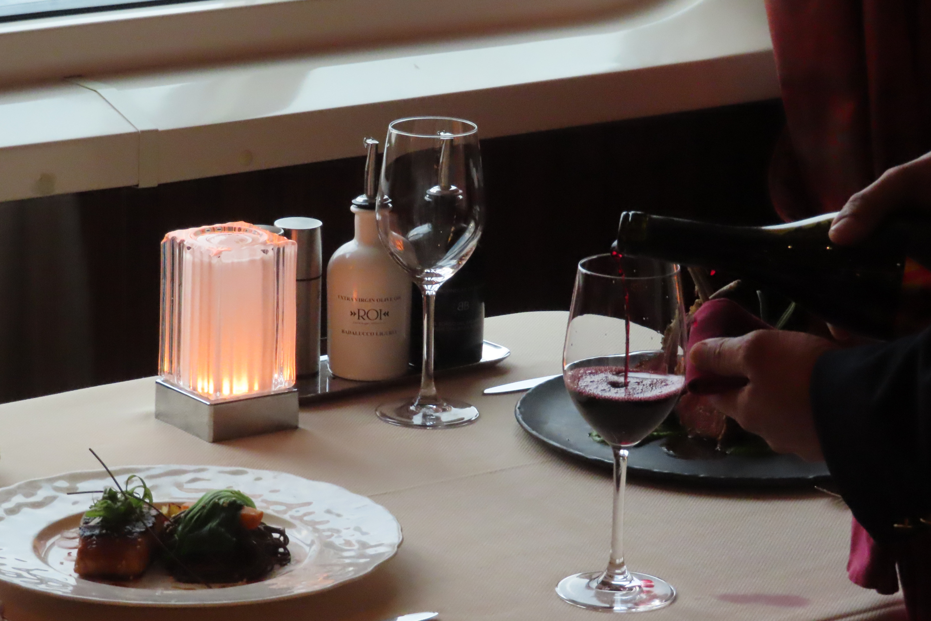 船内のドリンクはアルコールを含めて基本無料