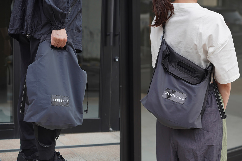 見た目は黒なのに「オーロラに反射するショルダーバッグ」Makuakeで