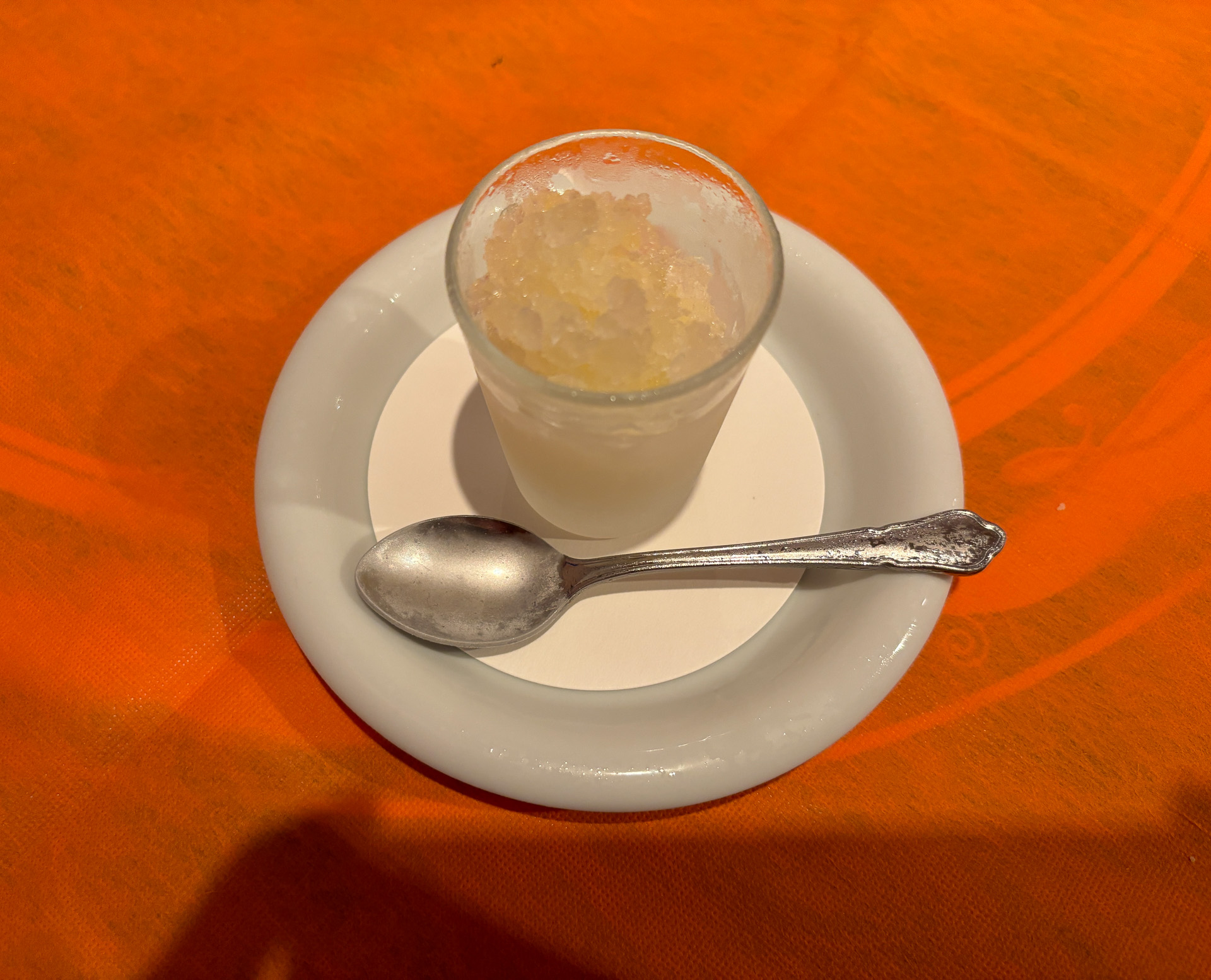 お口直しのレモンシャーベット