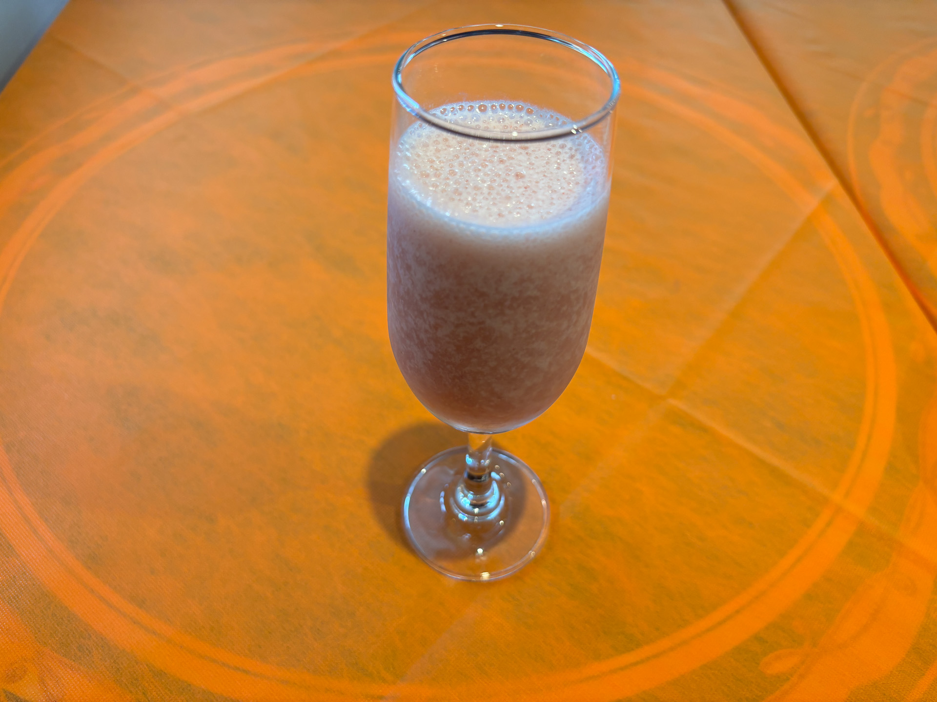 イチゴとヨーグルト、フランボワーズのジュース