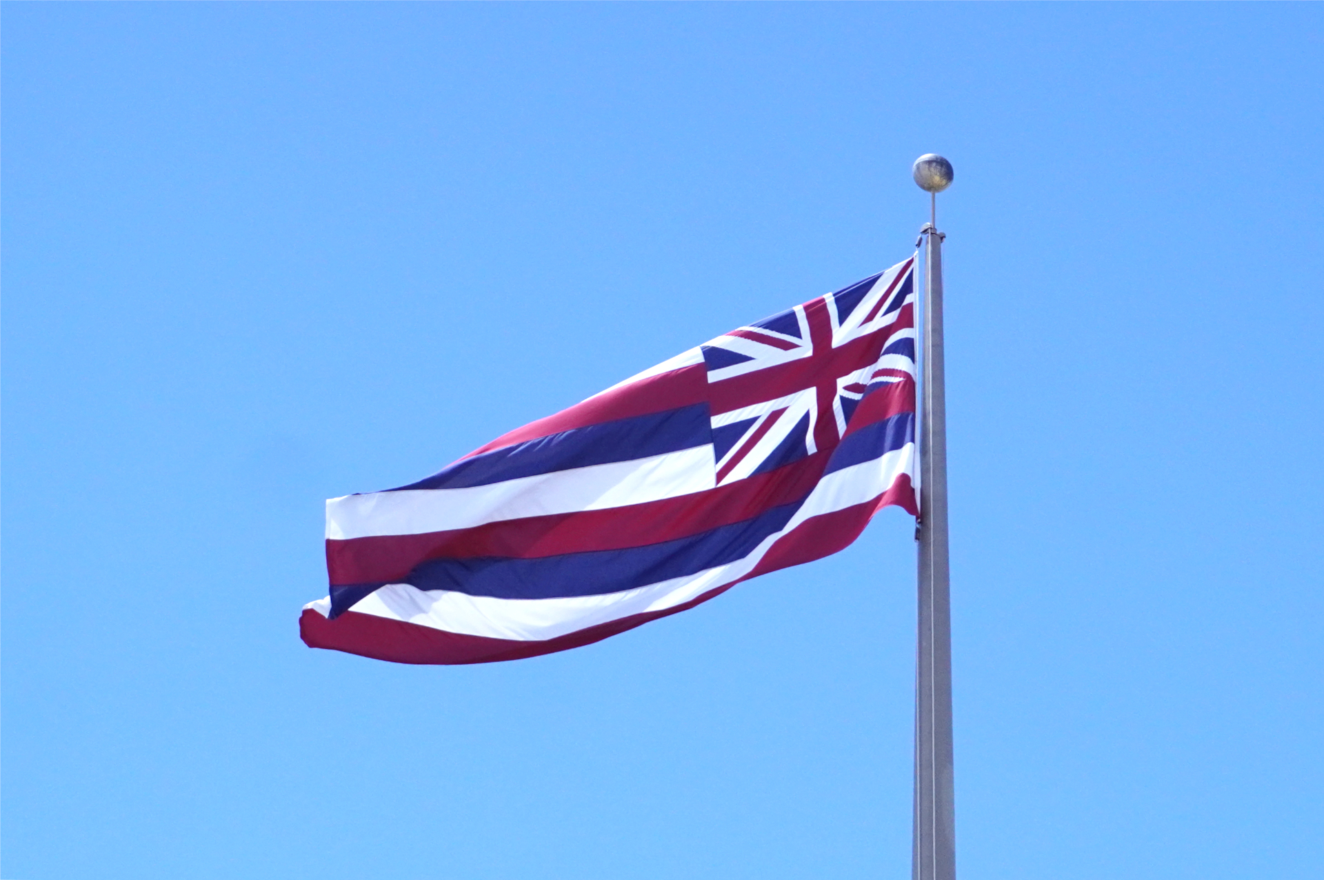 ハワイアン航空の夜便に乗って、朝イチにホノルル空港へ到着