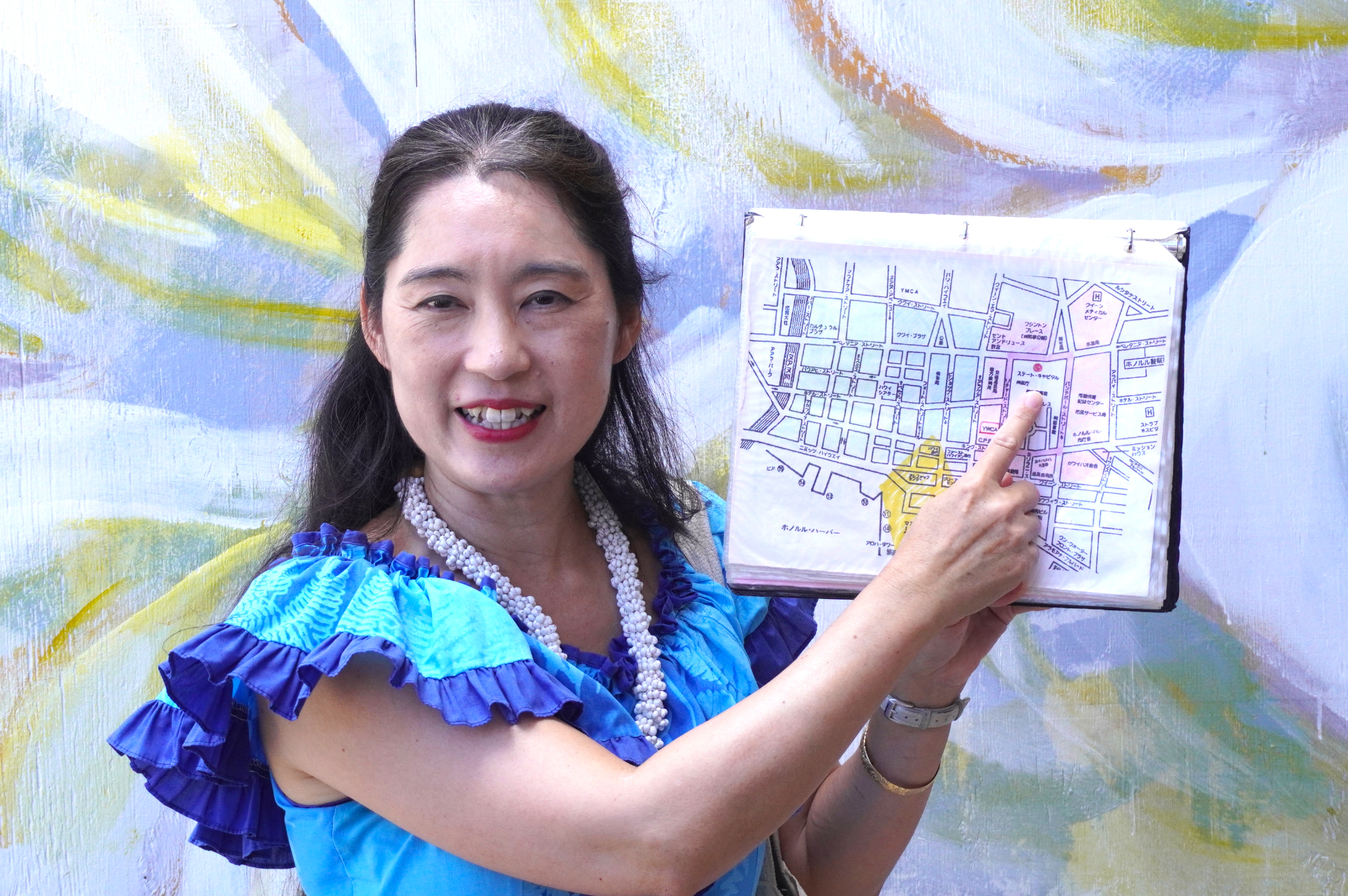 現地ガイドのさゆり・ロバーツ氏