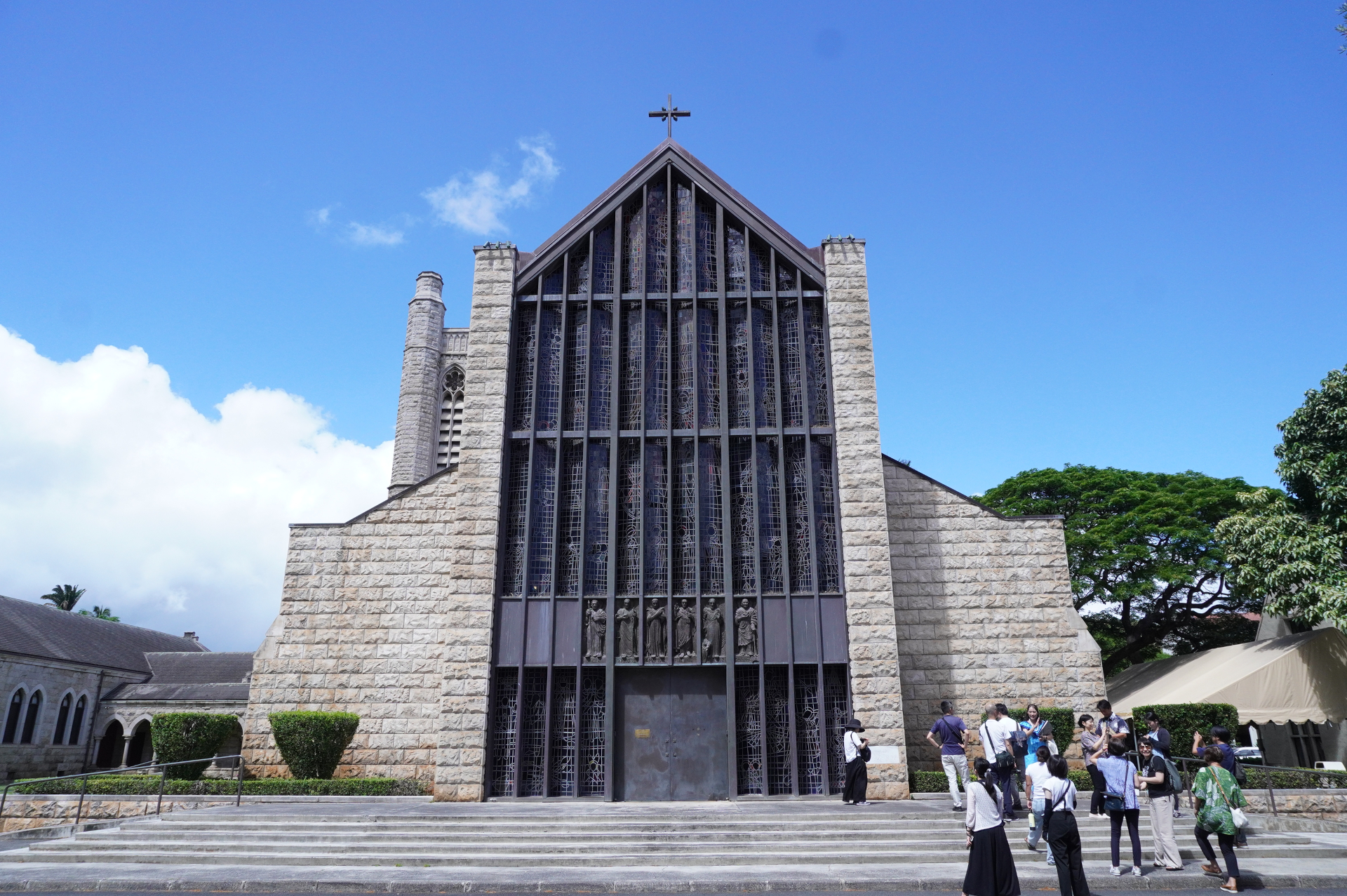 ハワイにおける英国国教の伝統を残す「セント・アンドリュー大聖堂」