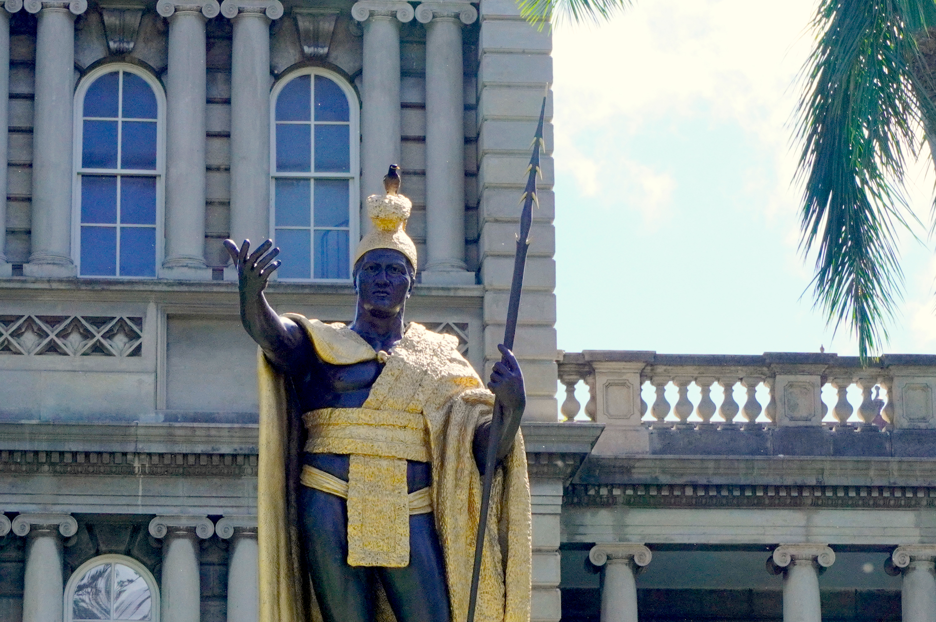 ハワイ王国の祖である「カメハメハ大王像」