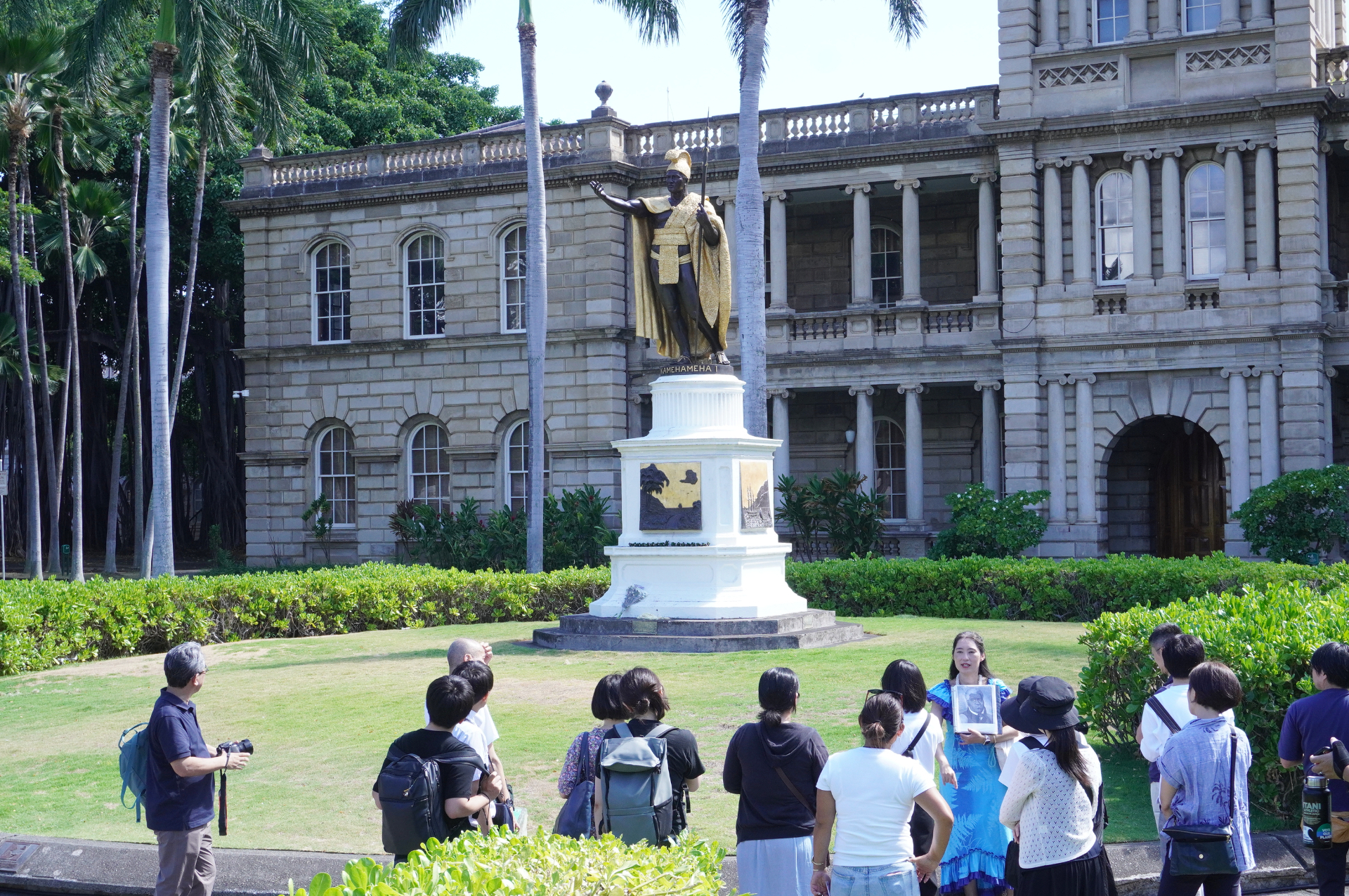 3泊5日の視察ツアー。生徒たちの探究活動に協力してくれるパートナーを発掘し、あらかじめ信頼関係を築いておくのに役立てるのが狙い