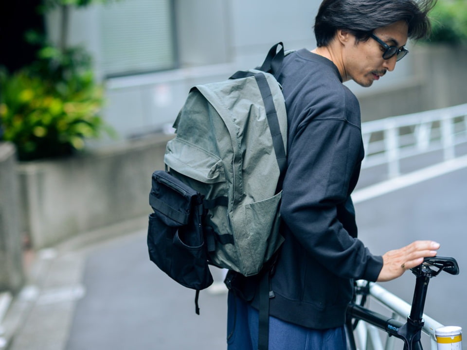 スノーピーク、“昆布”のような硬度の素材を使用した軽量バック