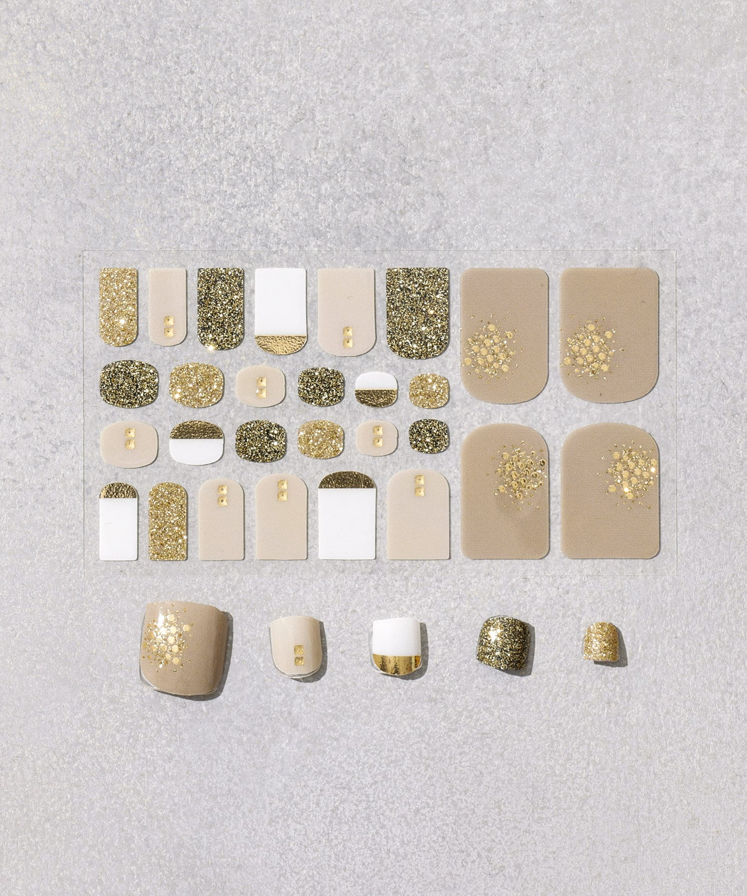 「ジェルネイルシールフット」（各330円）