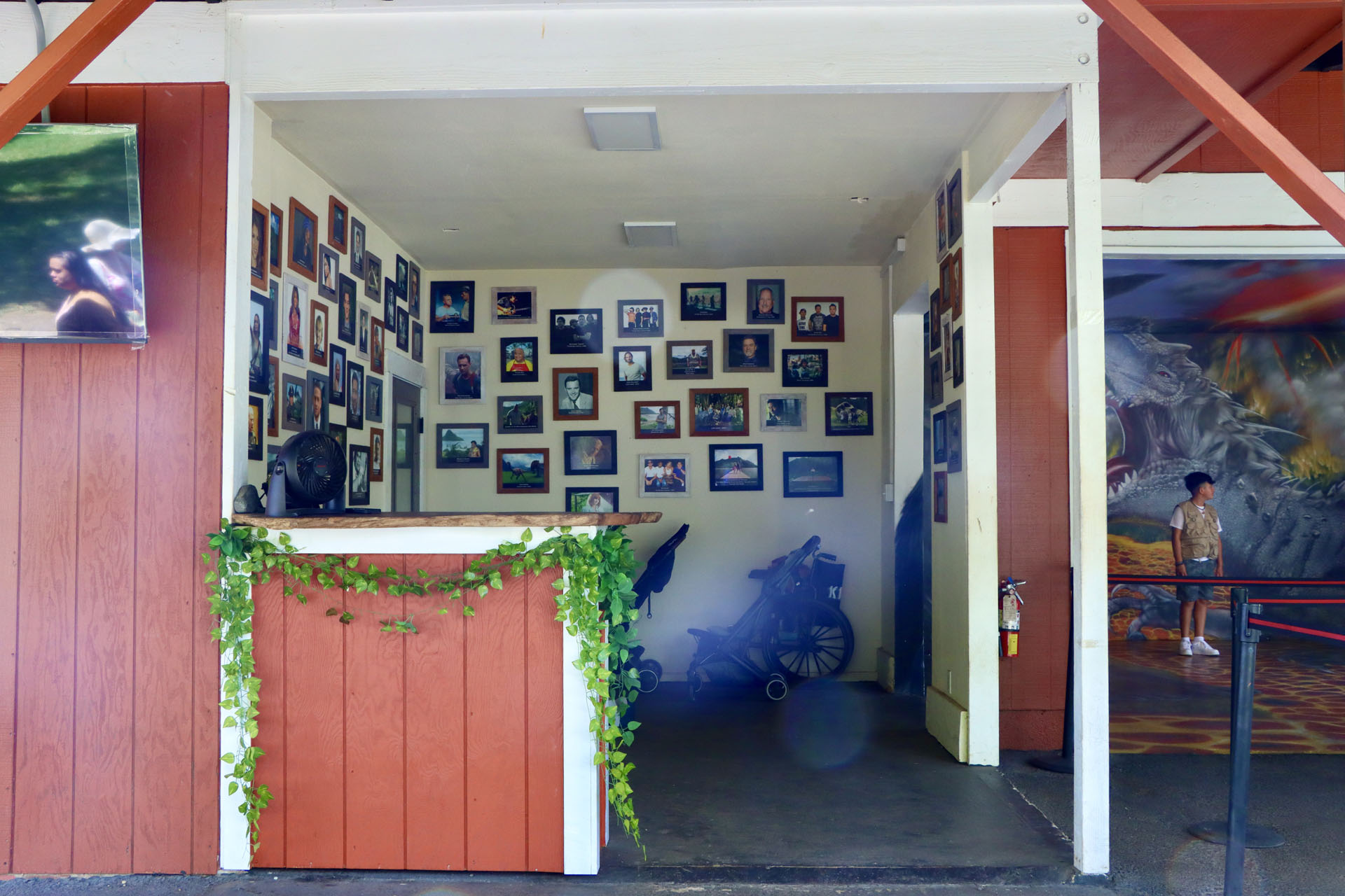 敷地内にあるショップ。ハワイ産の食品も販売されている