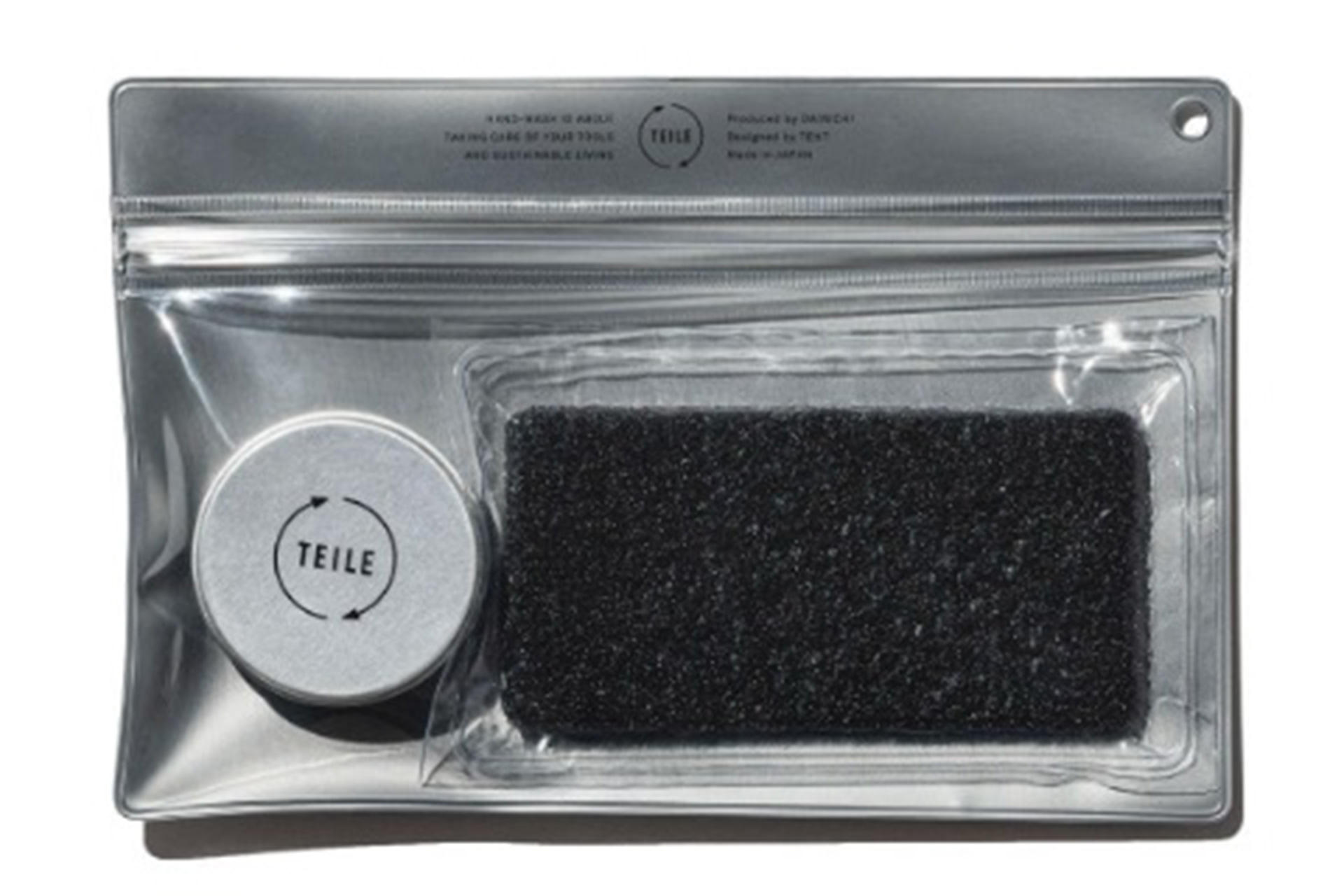 持ち運べる固形洗剤とスポンジのセット