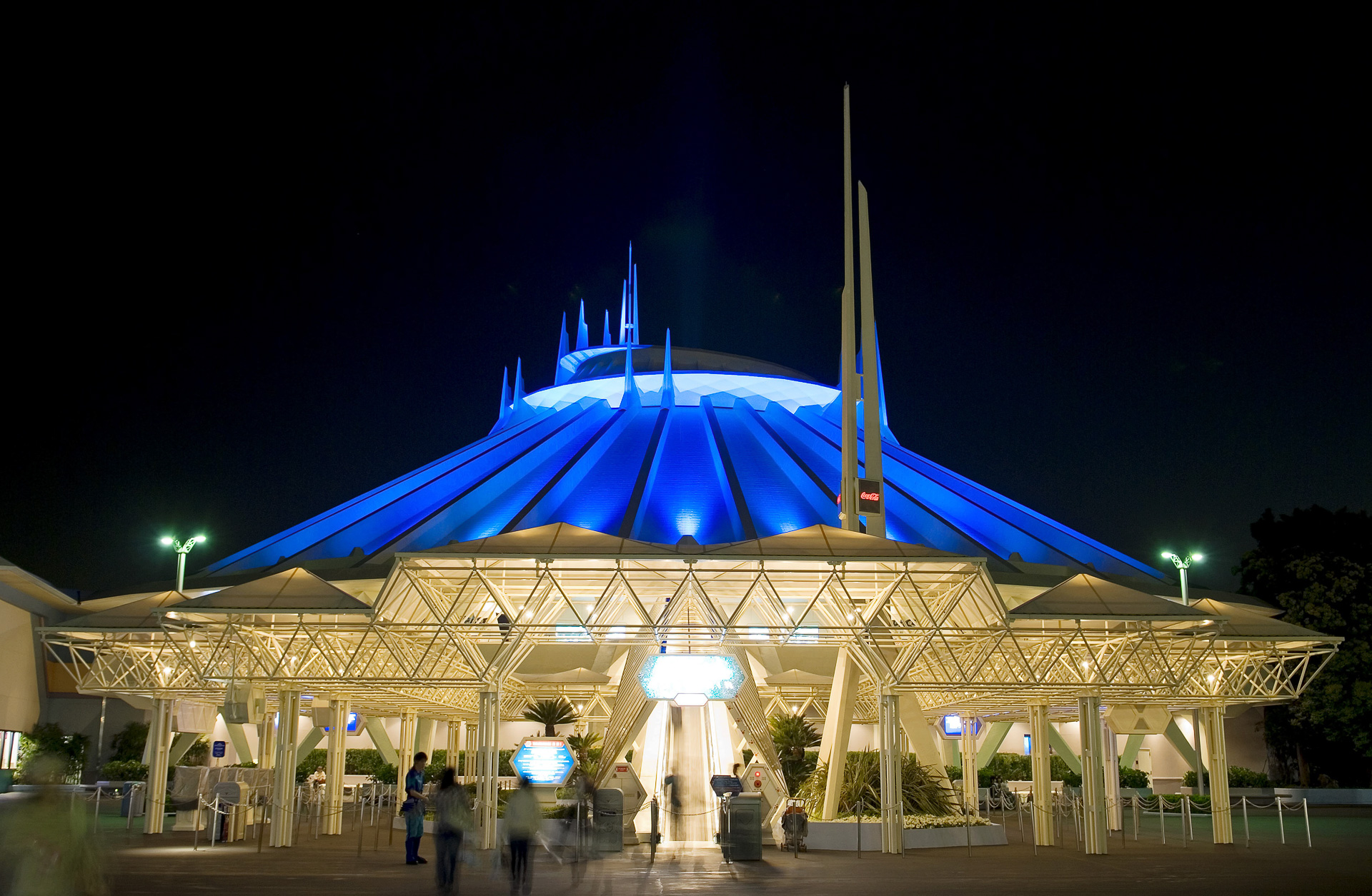 昼と夜でエリアミュージックが異なる部分にも注目したい