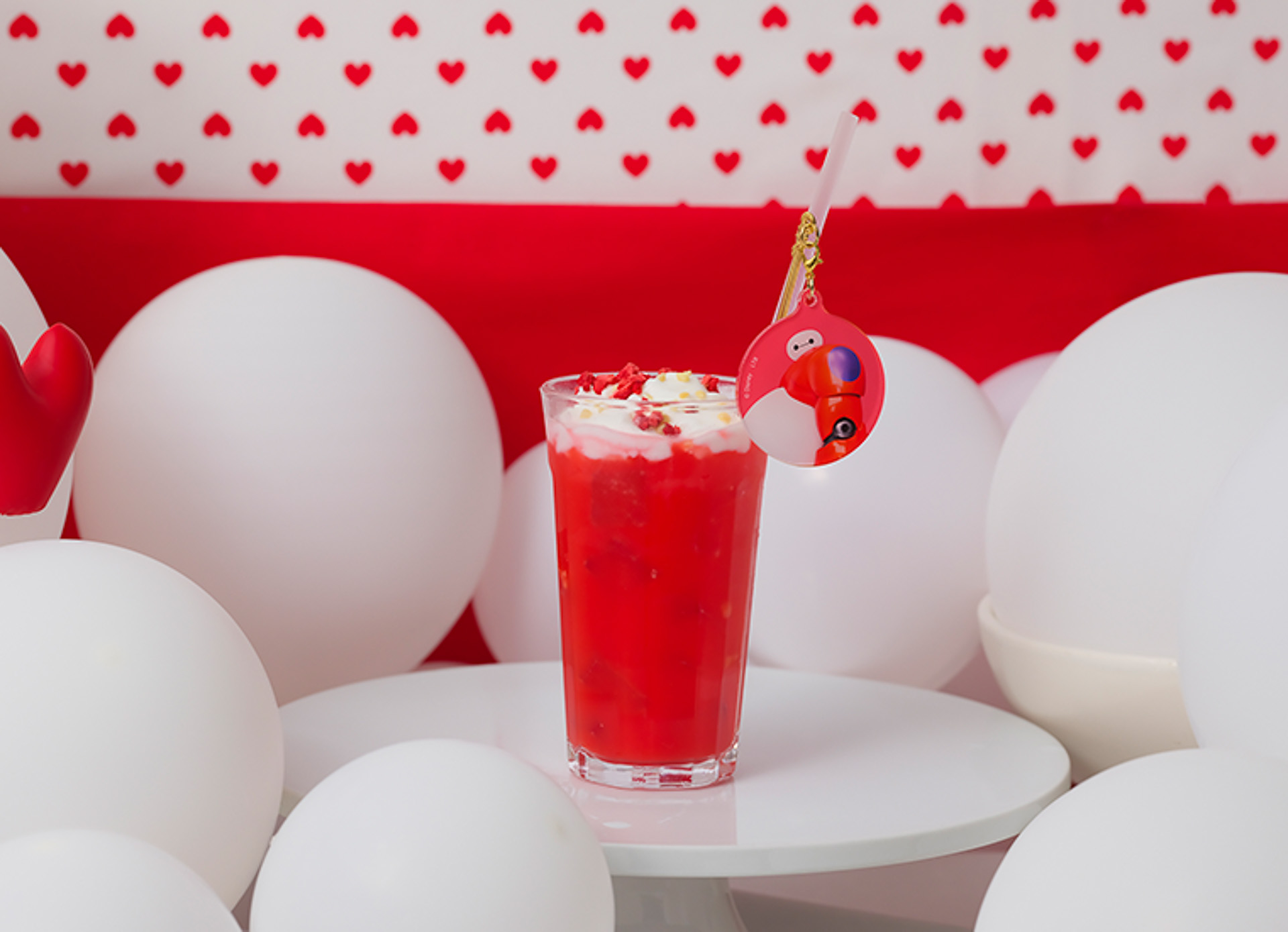 「ストロベリーヨーグルトスムージー」（1190円）