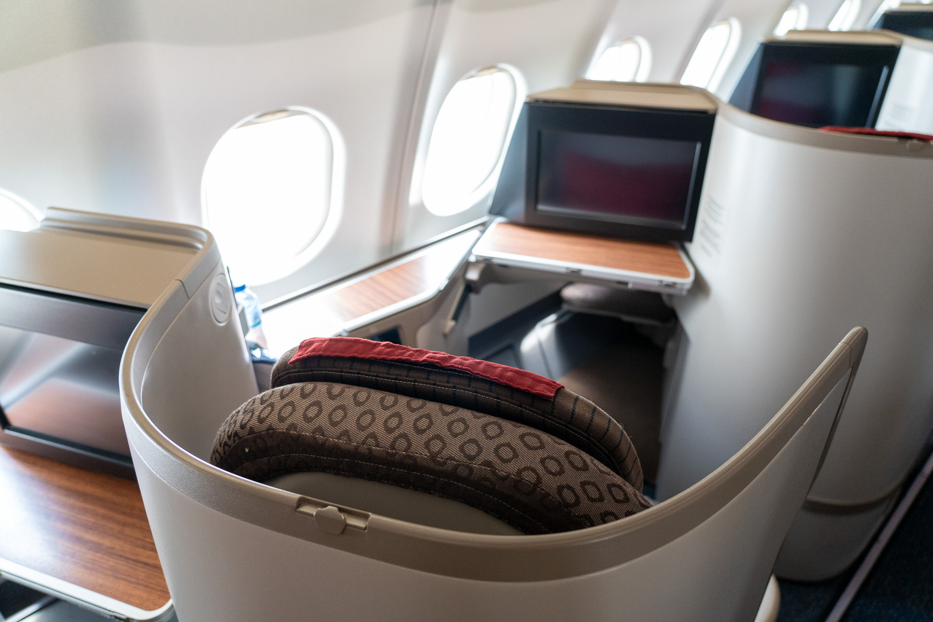 17インチモニターを備えます