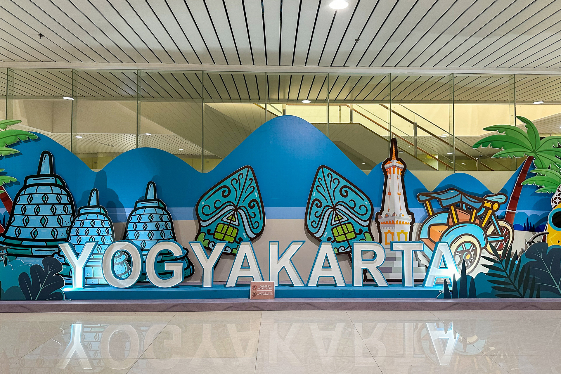 到着したジョグジャカルタ国際空港にもフォトスポット