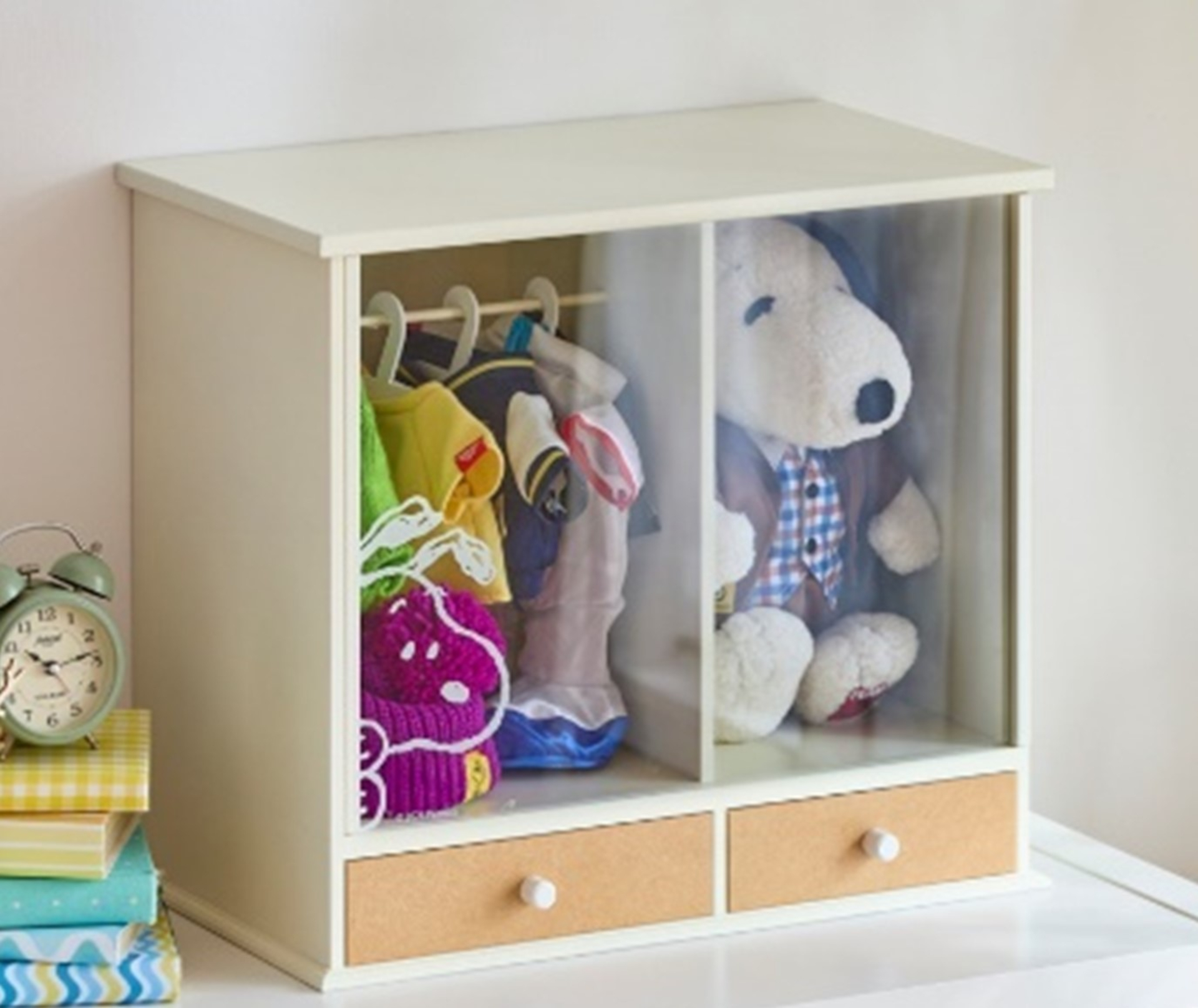 ぬいぐるみ＆衣装収納ケース「スヌーピー」。PFCの特典や会員限定グッズとして購入できるぬいぐるみと衣装がぴったり収まるサイズで設計