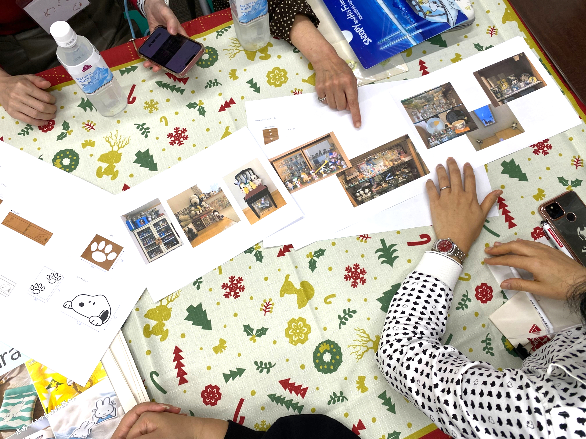 千趣会東京本社で開催した座談会。コレクション収納方法についてファンならではの視点で具体的なアイデアを集めた