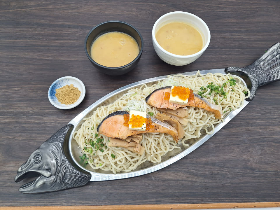 期間限定お値下げ！激レア！早い者勝ち！　のんきなさめくん 道の駅サーモンパーク千歳、リニューアル1周年感謝祭。111円の海鮮丼