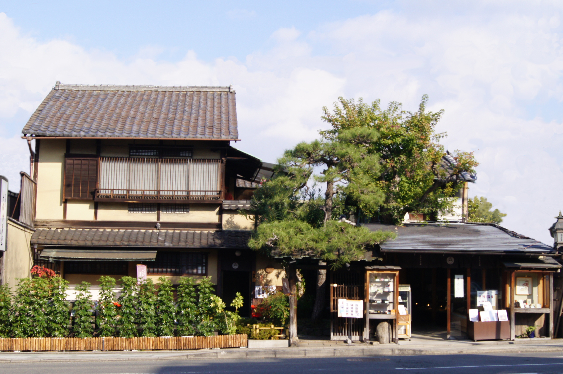 会場で提供される「ポケモン京菓子」は京都で1865年創業の七條甘春堂が手掛ける