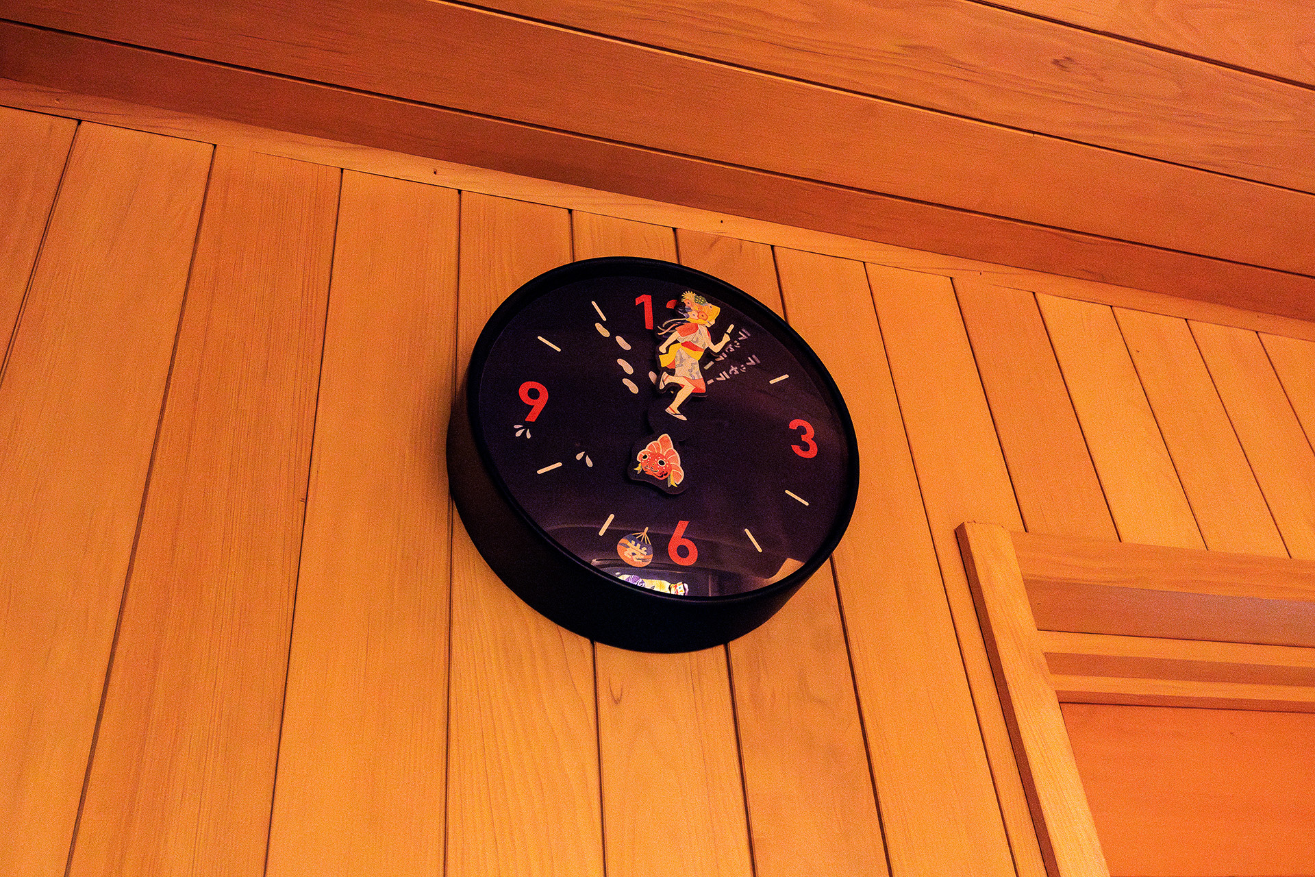 跳人（ハネト）や金魚ねぷたをデザインした12分計