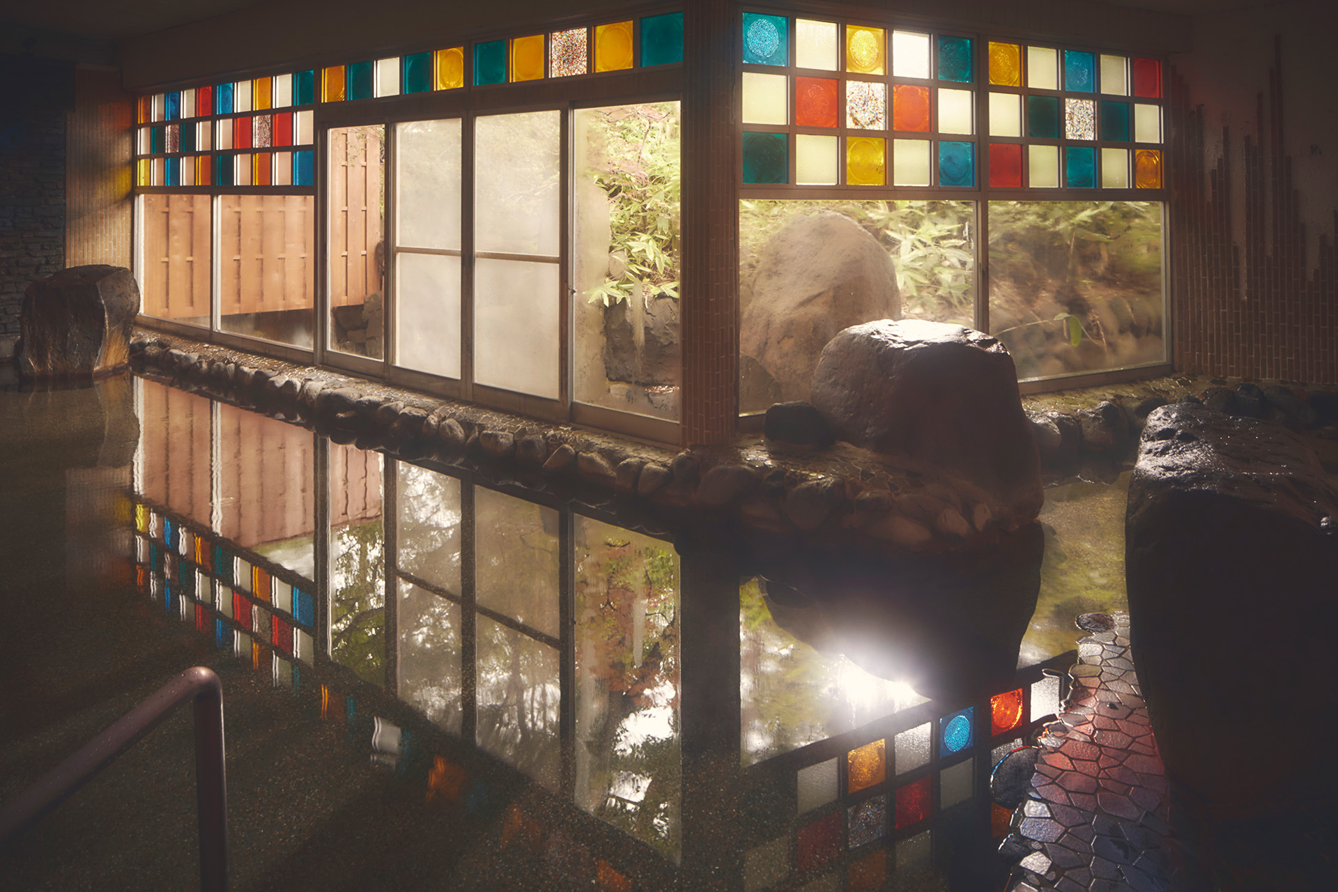 お風呂は昭和レトロな佇まい（提供：星野リゾート）