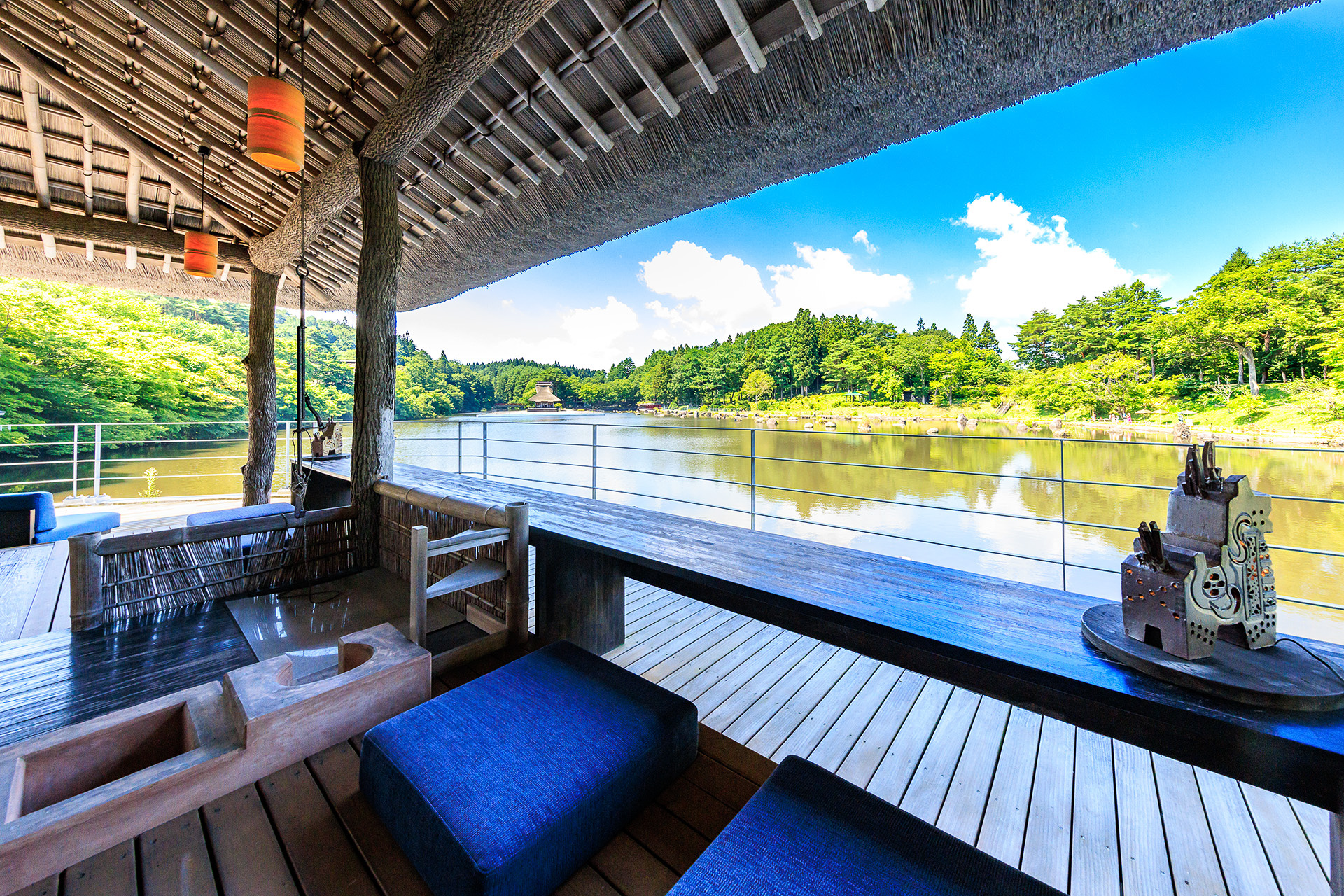 テラス席もある