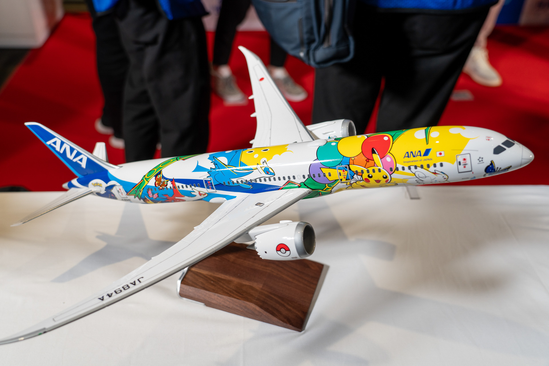 2023年6月に就航した「ピカチュウジェットNH」のモデルプレーン