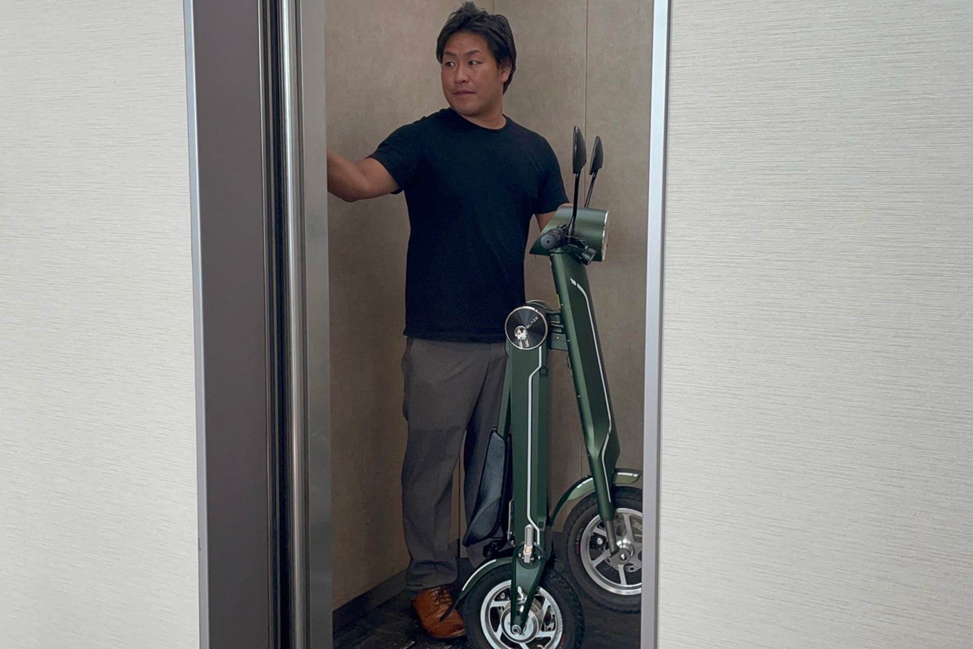 エレベーターにも入る大きさ