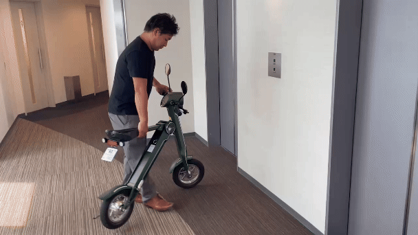 免許不要で乗れる「スマートEV特定原付モデル」試乗してきた。座って