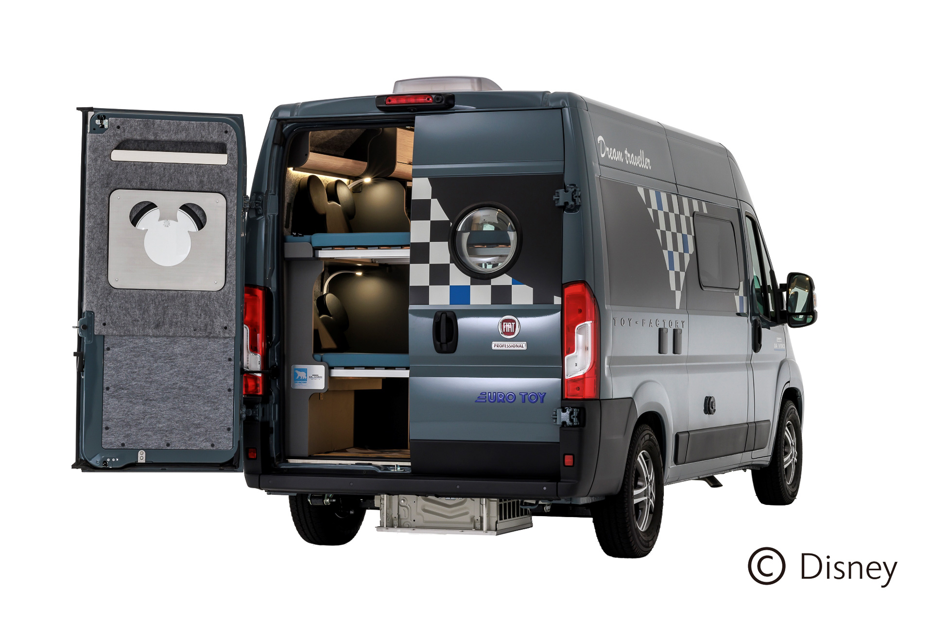 車体はフィアット デュカトベース