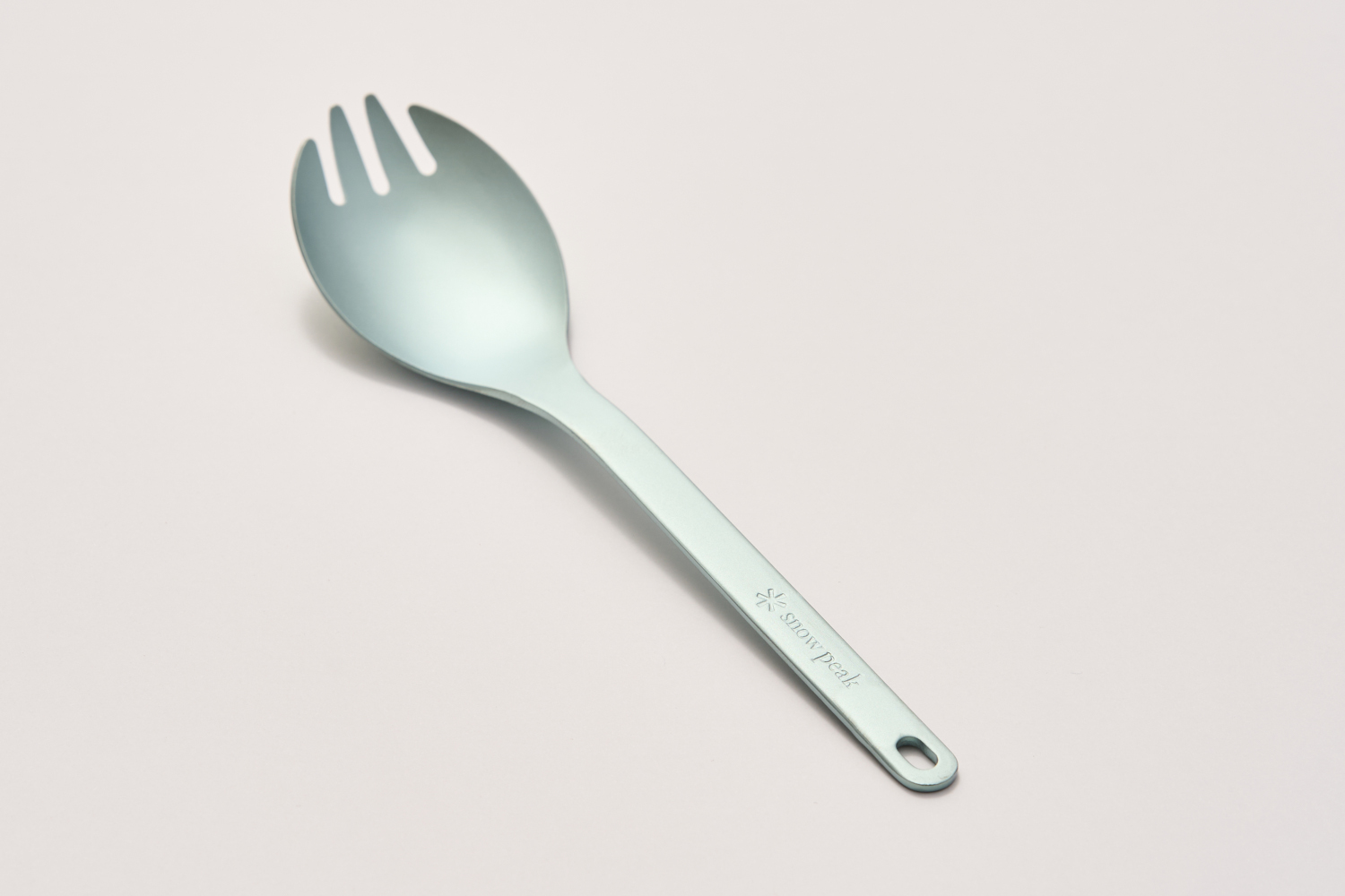 「チタン先割れスプーン FUKUYAMA」（1430円）