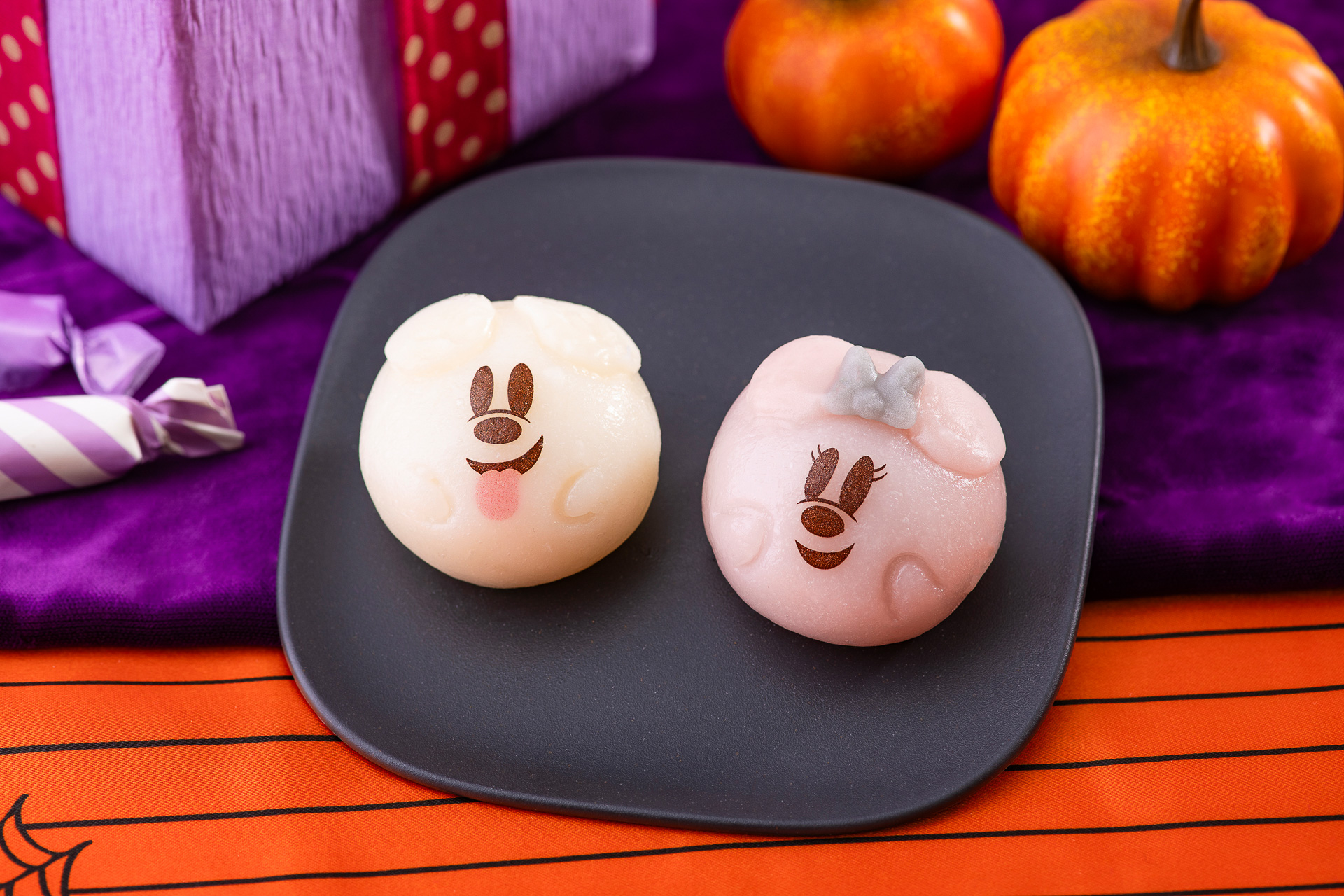 ハロウィーンに合わせて「東京ディズニーリゾート・フローズンセレクション」にゴースト型のひんやりスイーツが初登場！