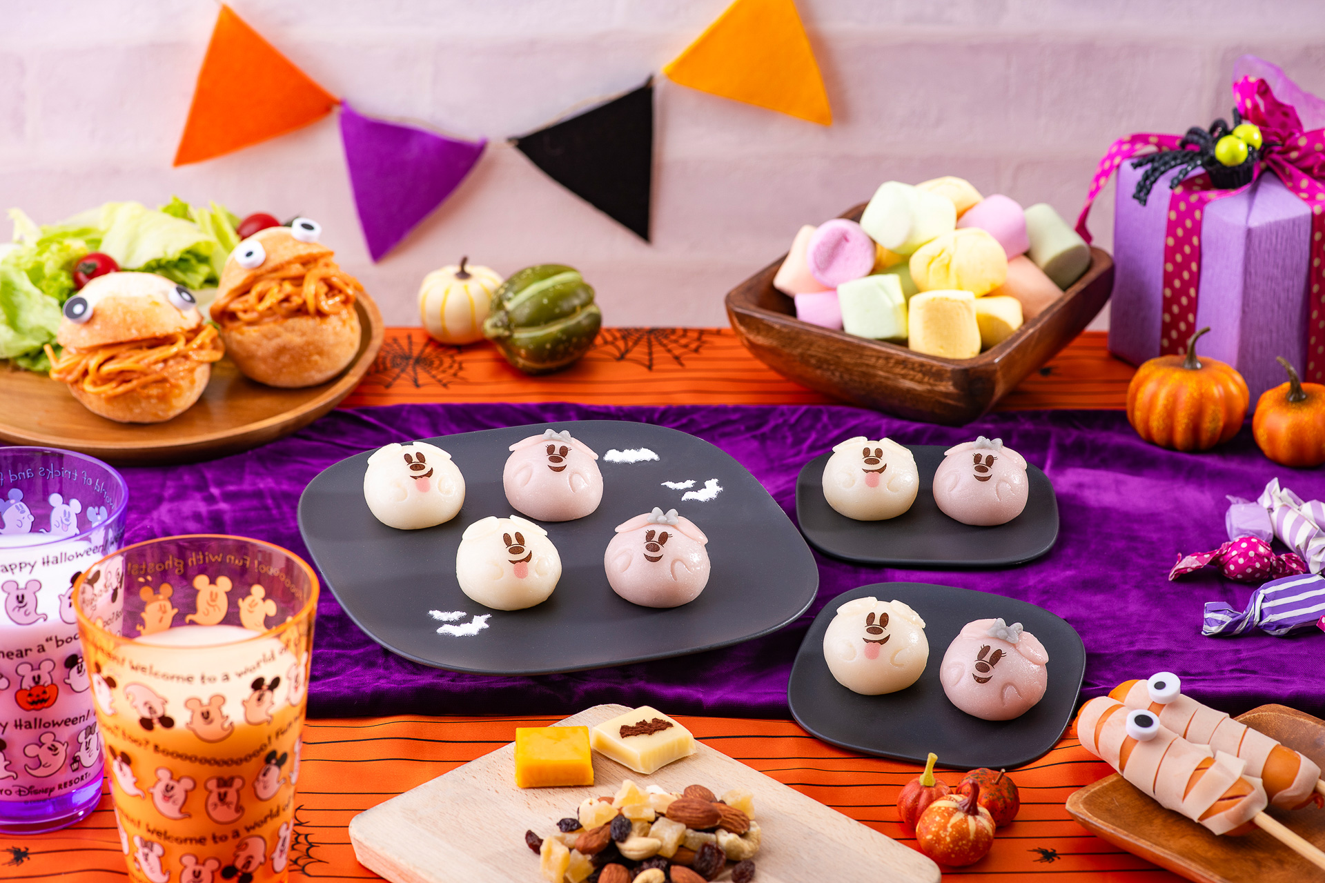 ハロウィーンパーティにおひとつゴーストまんはいかが？