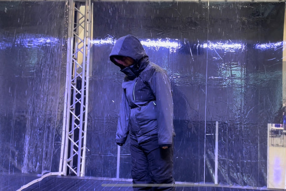 ワークマン、豪雨でも寒くても何も感じない!? 断熱材を使用した“無感覚