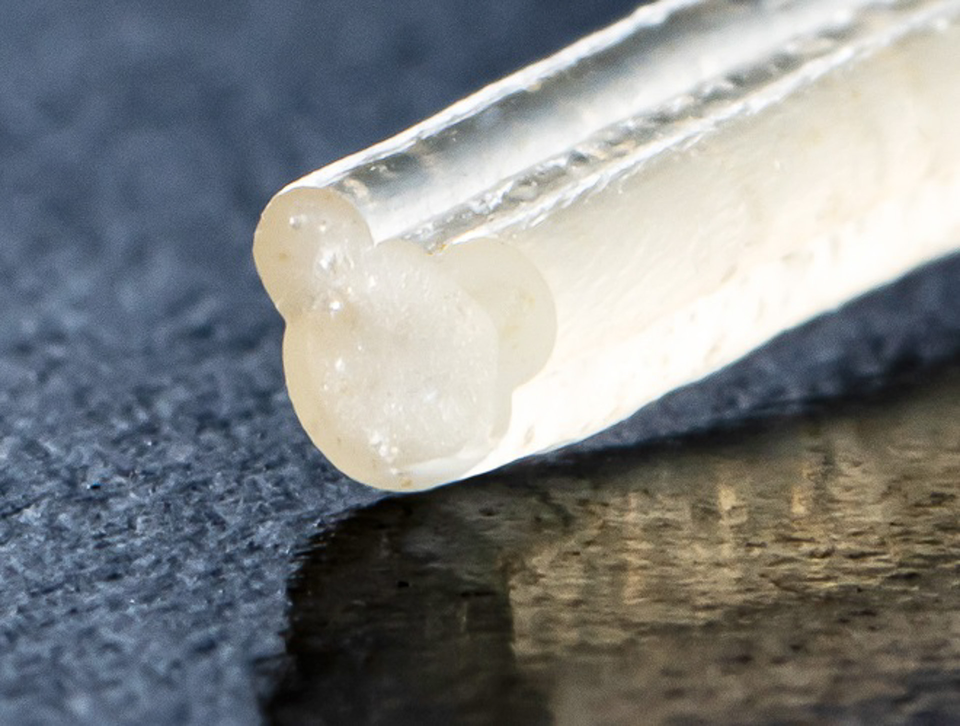 ケンミン食品がミッキーシェイプの麺を発売