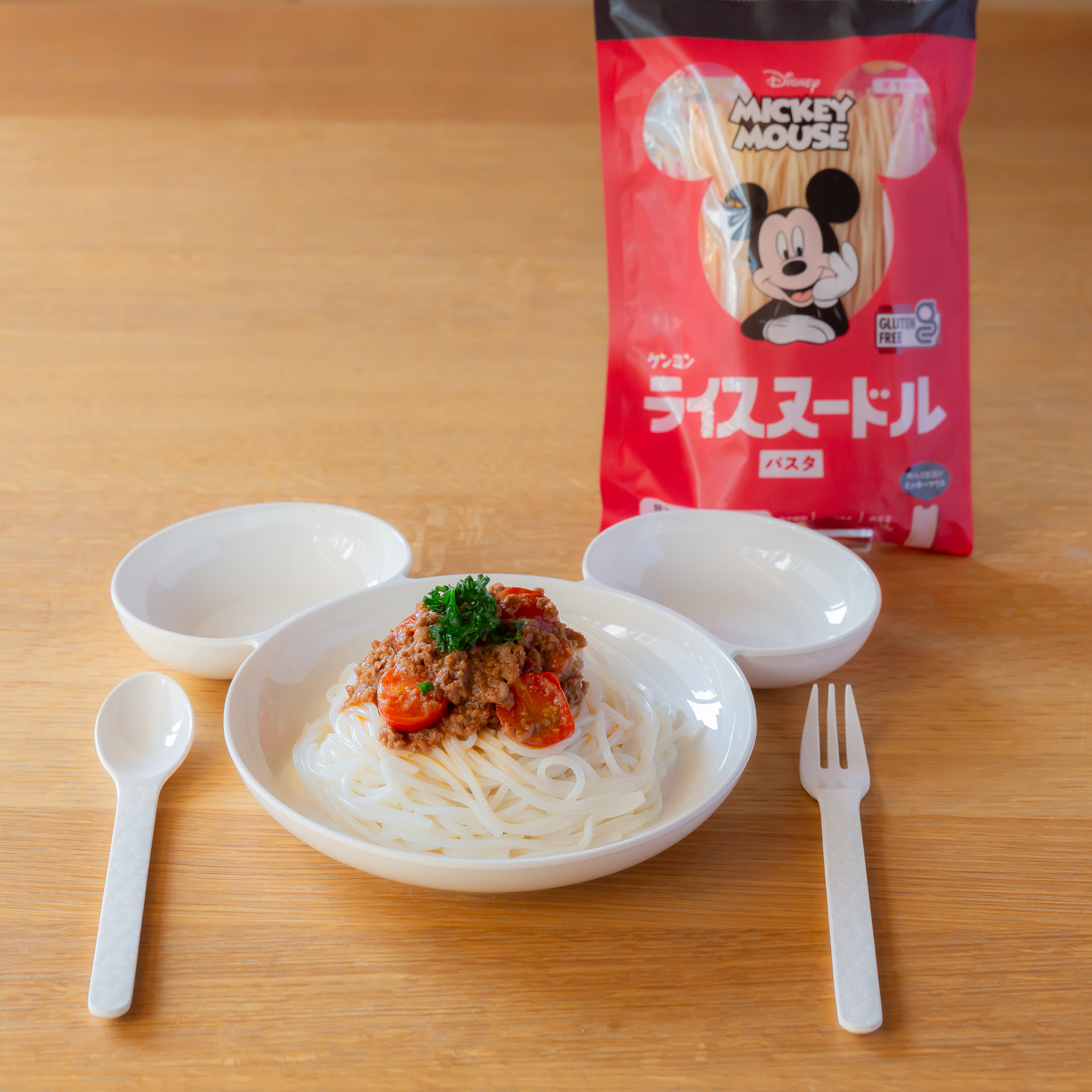 「ミッキーマウス/ライスヌードル パスタ」（352円）