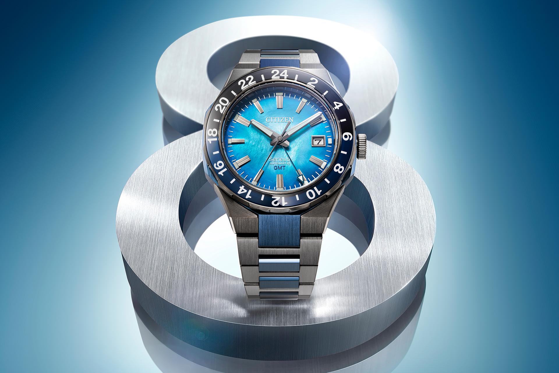 ブランド100周年限定モデル「880 Mechanical」発売