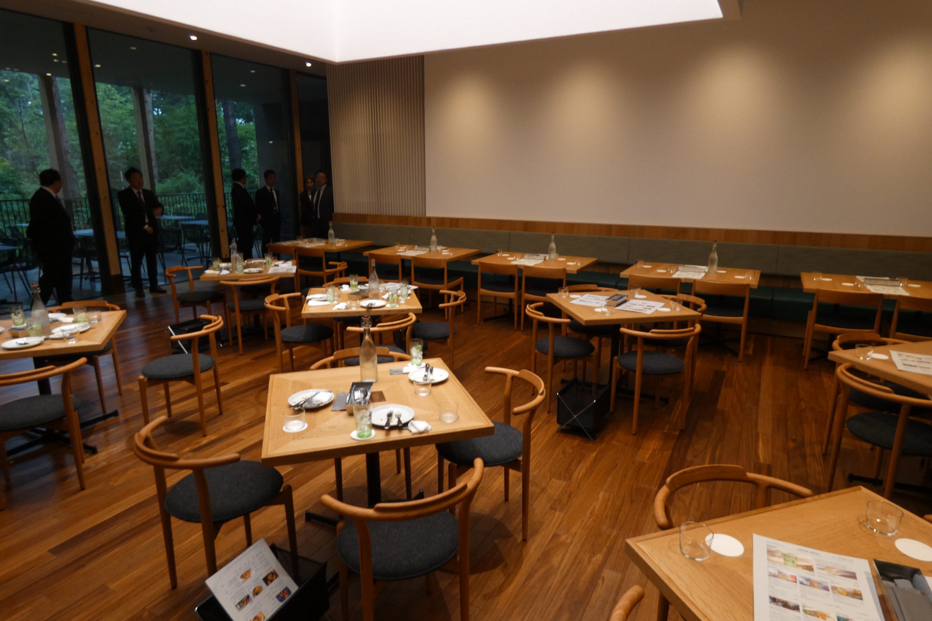 レストランの内部