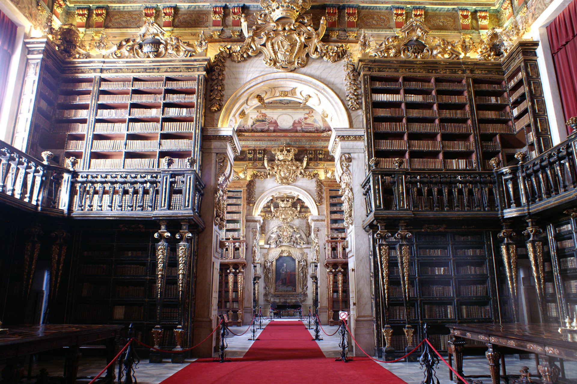 コインブラ大学内の図書館（&copy;Turismo Centro de Portugal）