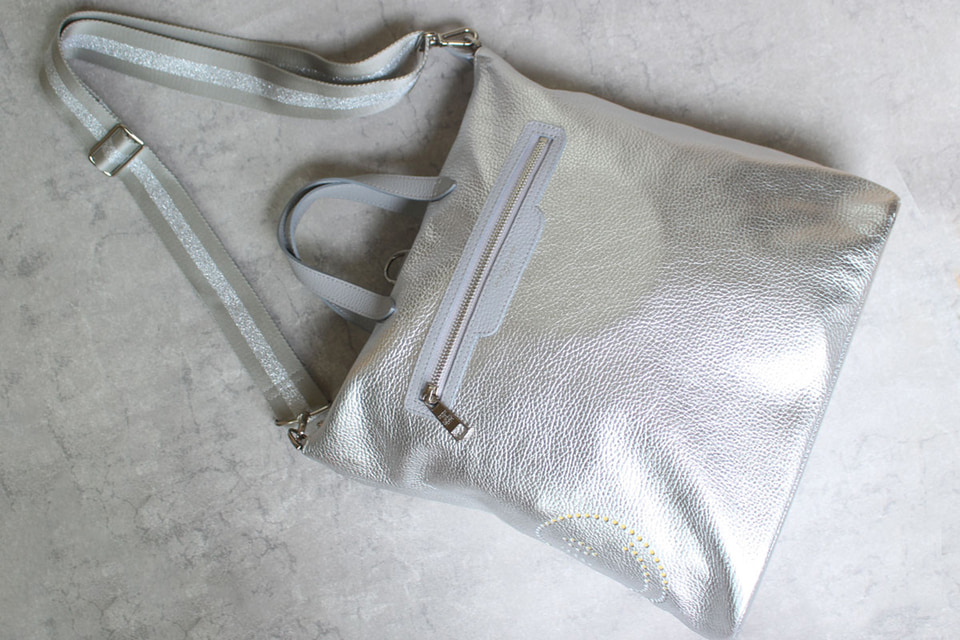 SALON DE ALFURD TOKYO、12万円の防災リュック。イタリアン