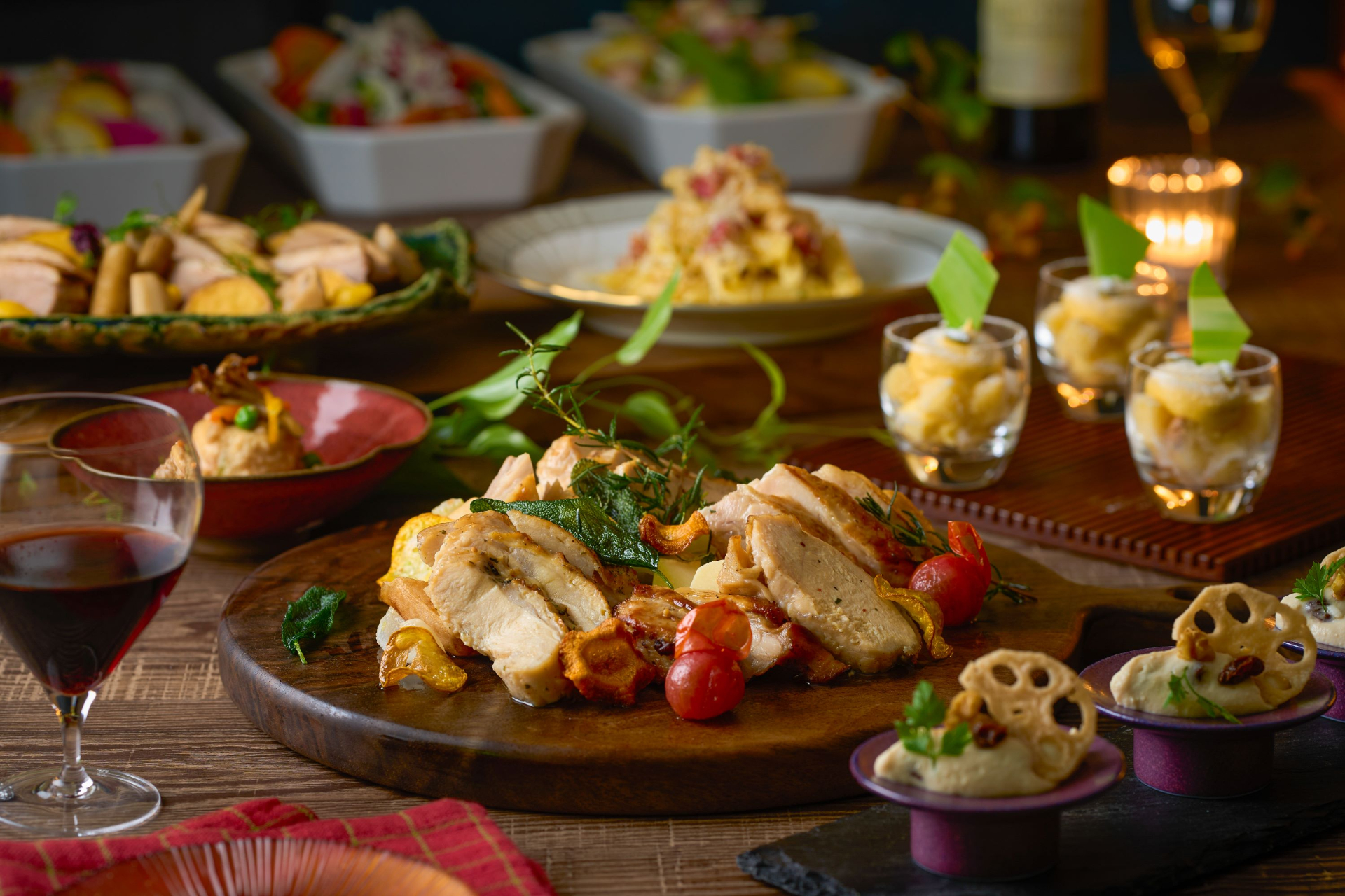 メニューが豪華になった夕食・朝食バイキング。焼きたてステーキやご当地グルメ、季節限定グルメも登場
