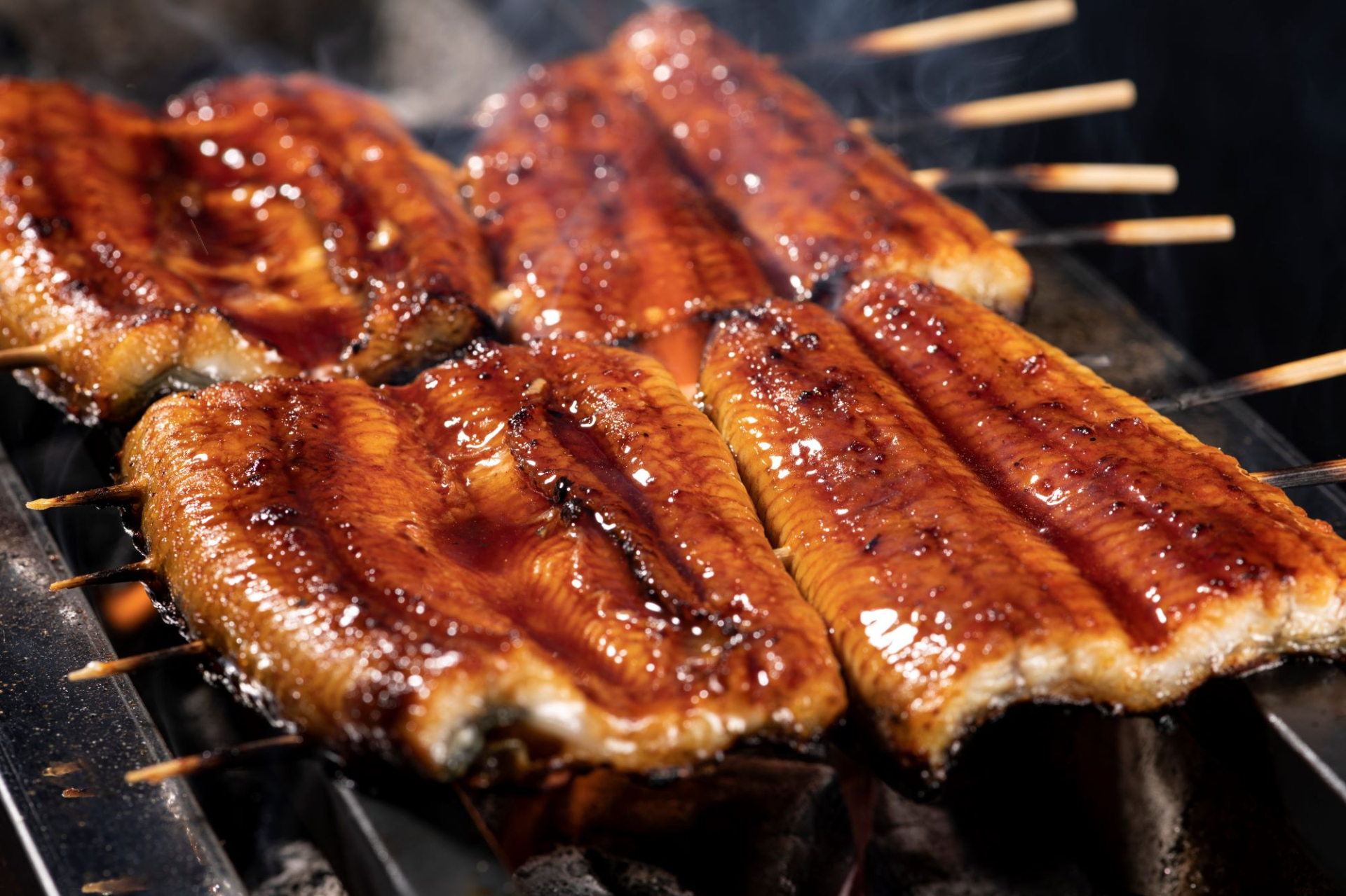 メニューが豪華になった夕食・朝食バイキング。焼きたてステーキやご当地グルメ、季節限定グルメも登場
