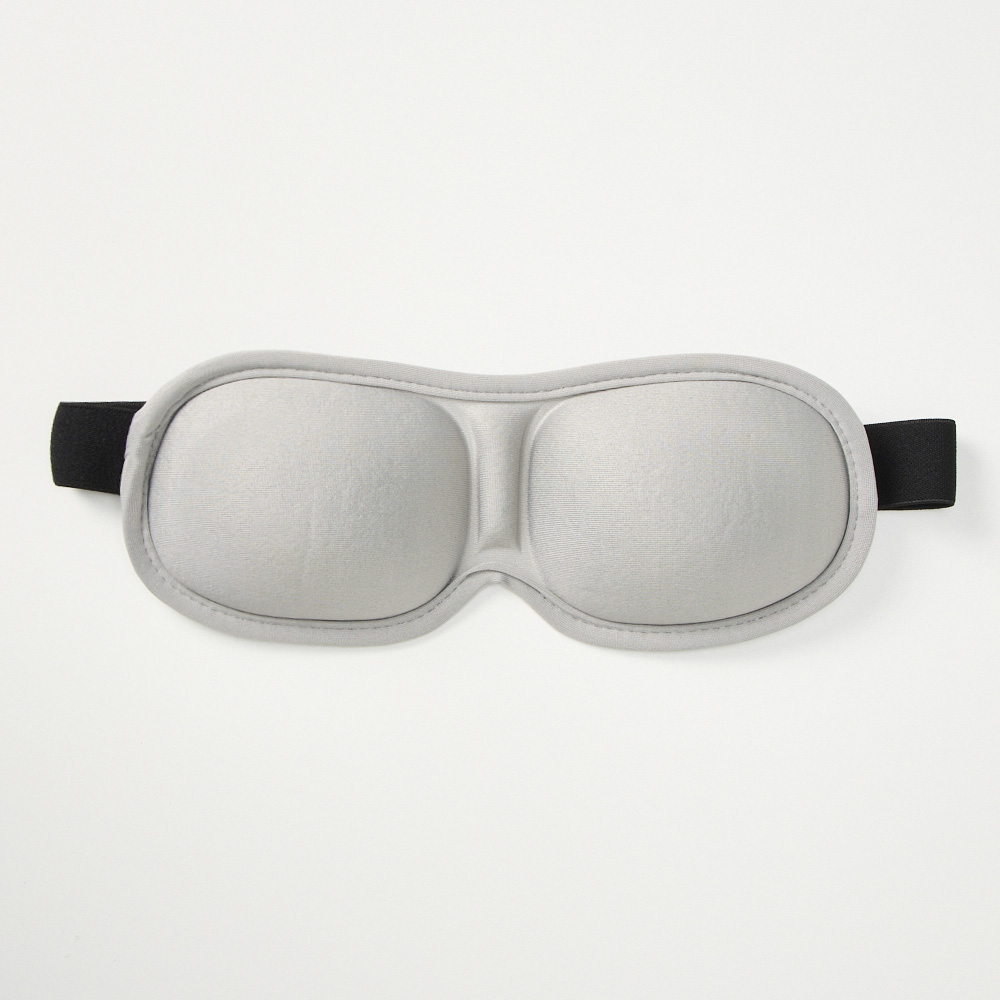 立体アイマスク（9月下旬に発売予定）