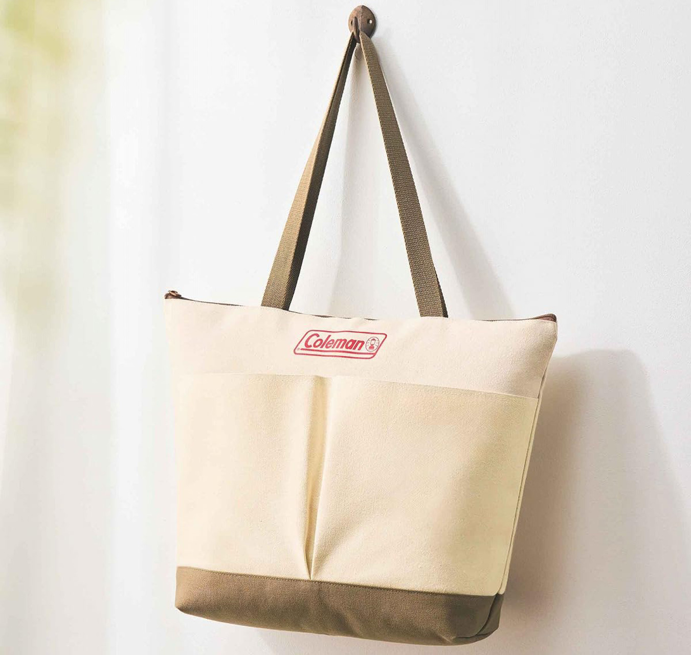 コールマンのビッグトートバッグを同梱