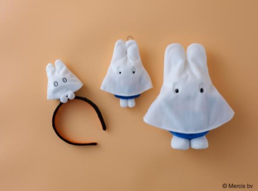 左からぬいぐるみカチューシャ、マスコットキーチェーン、ぬいぐるみ