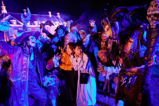 闇の使者は突然襲来