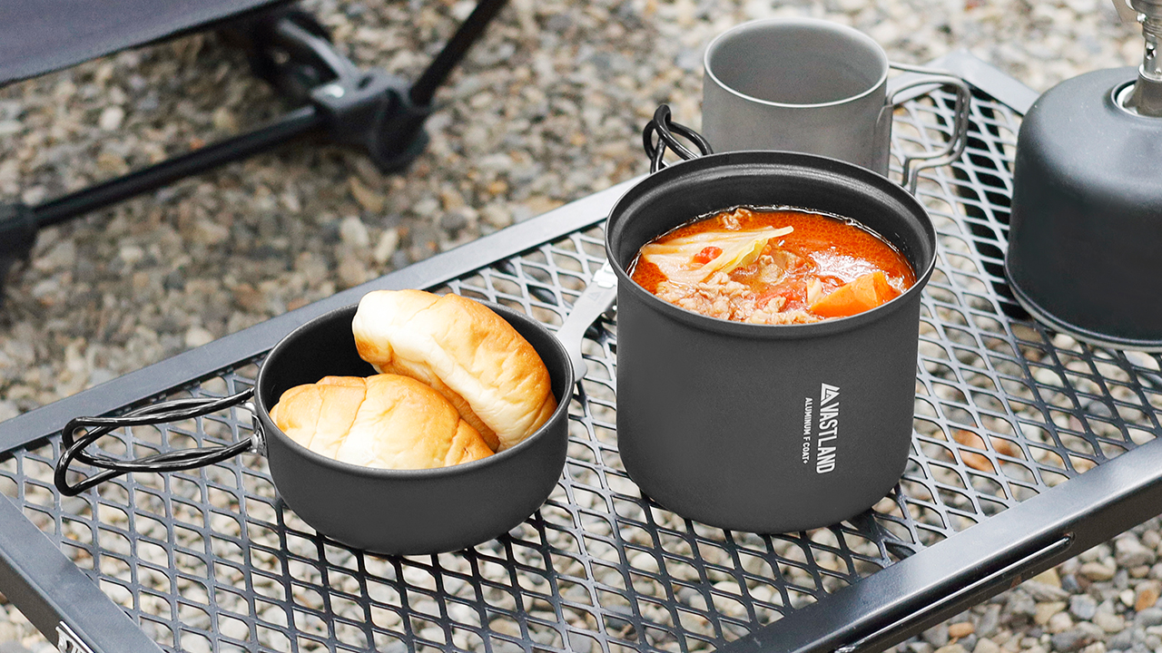 キャンプギアブランド「VASTLAND」からコンパクトなキャンプ飯クッカーセット登場