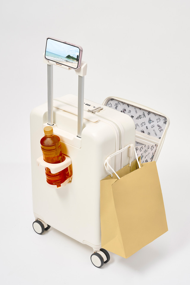 ディズニーのトラベルグッズで秋旅に出発！ スーツケースはミッキーの